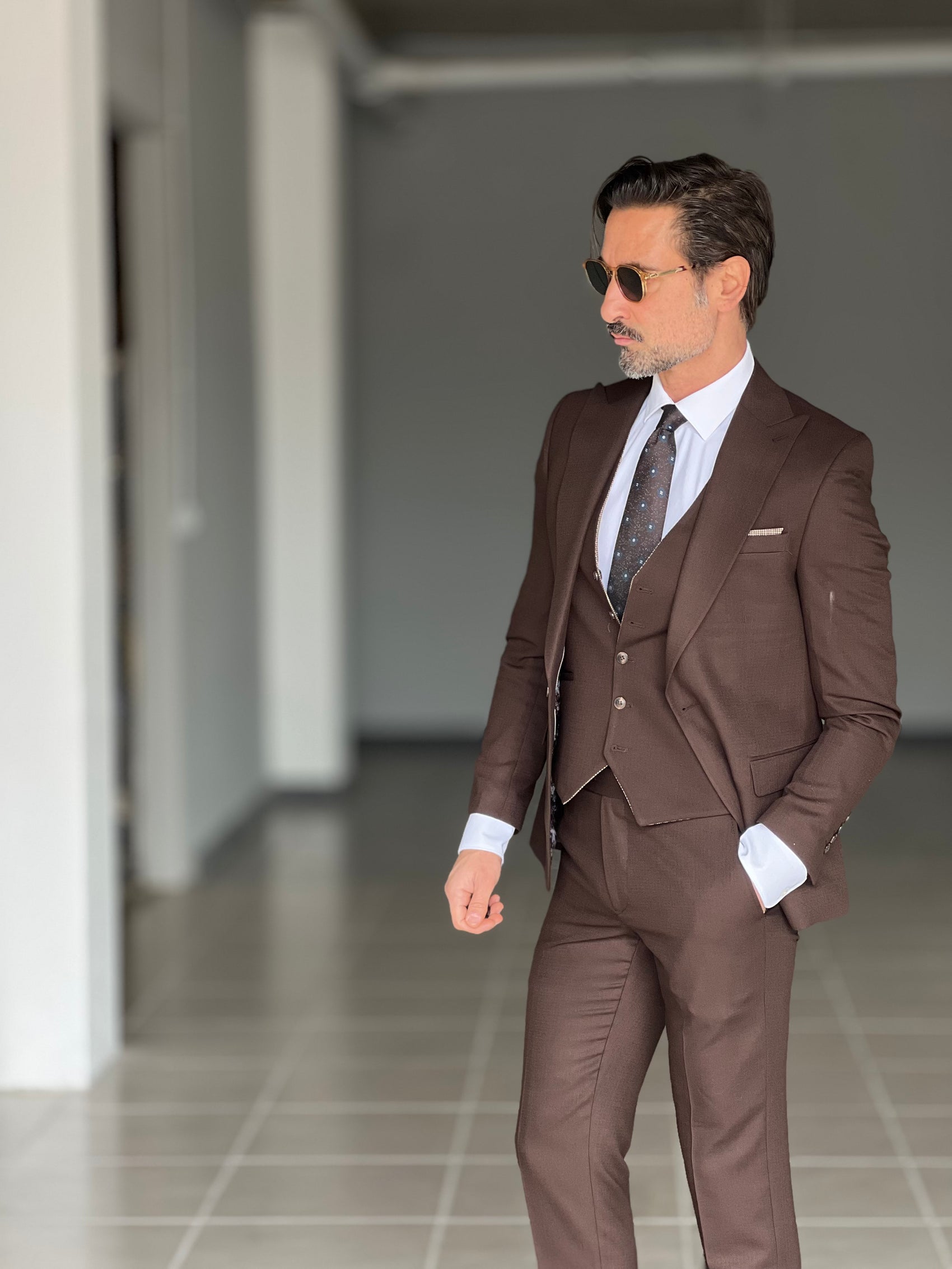 ABITO CIOCCOLATA  MONOPETTO  3 PEZZI GILET DOUBLE FACES 102