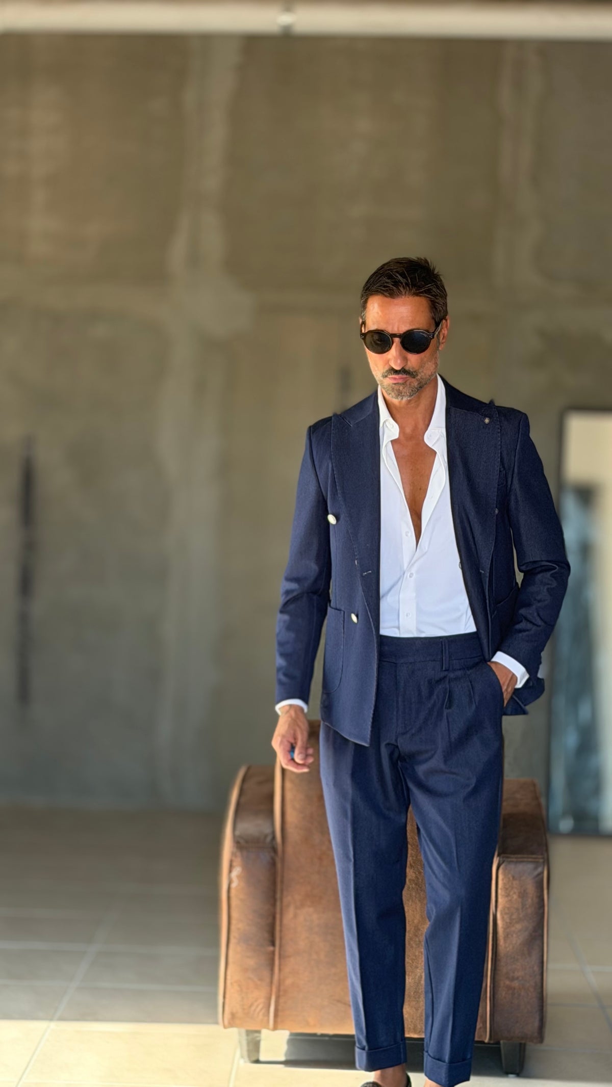 WHITE VISCOSE TROUSERS WITH REGULAR BOTTOM