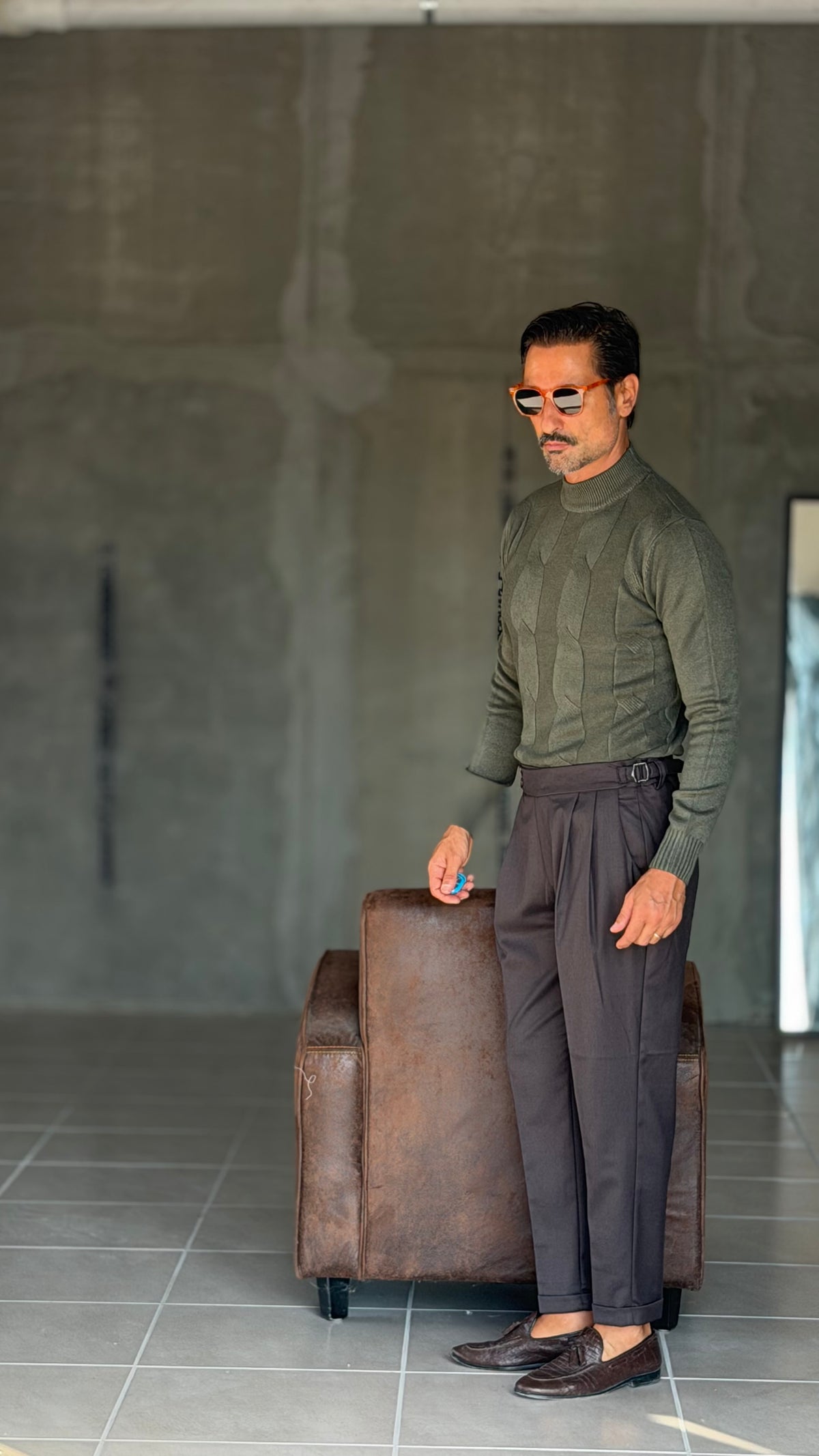 PANTALONE MORO VITA ALTA PINCES VISCOSA  EFFETTO FLANELLA BATTUTA
