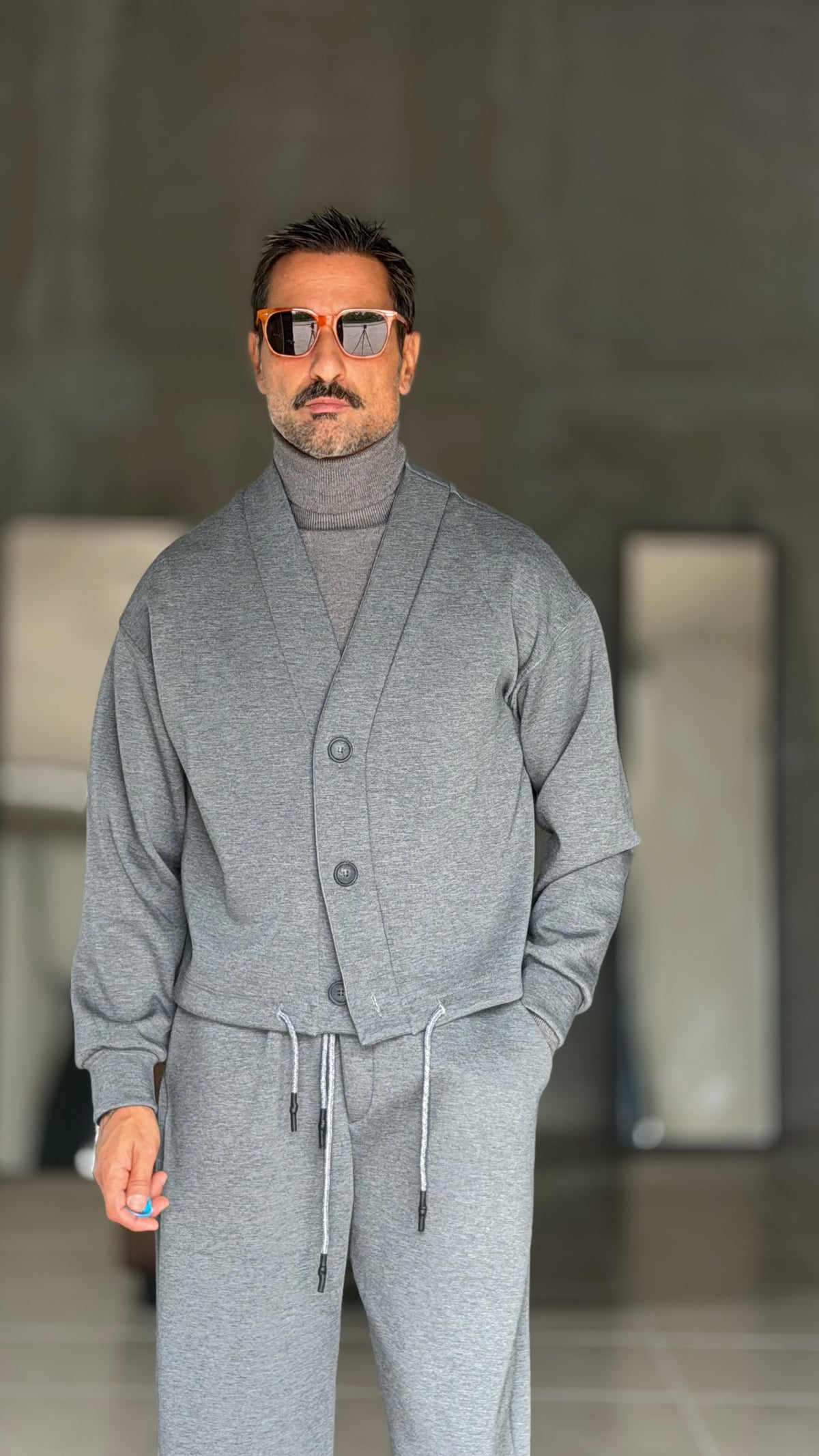 WHITE VISCOSE TROUSERS WITH REGULAR BOTTOM
