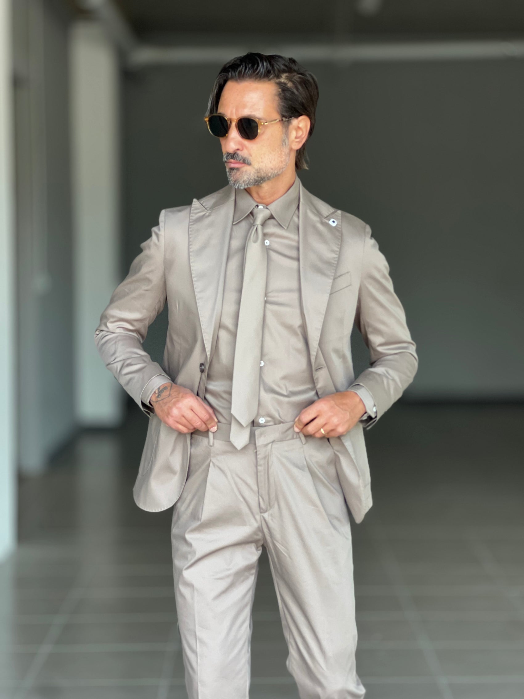 ABITO +CAMICIA +CRAVATTA (STESSO TESSUTO IN COTONE)