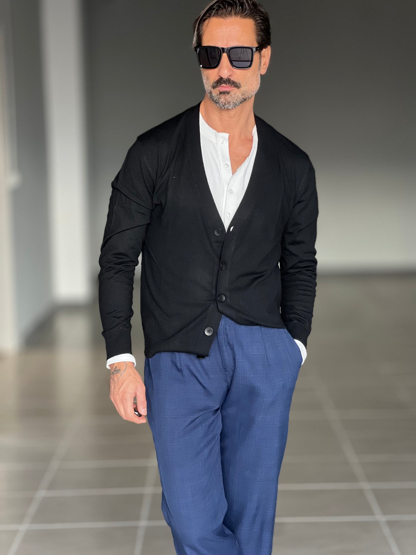 CARDIGAN NERO  RASATO 2 FILI SOTTOGIACCA