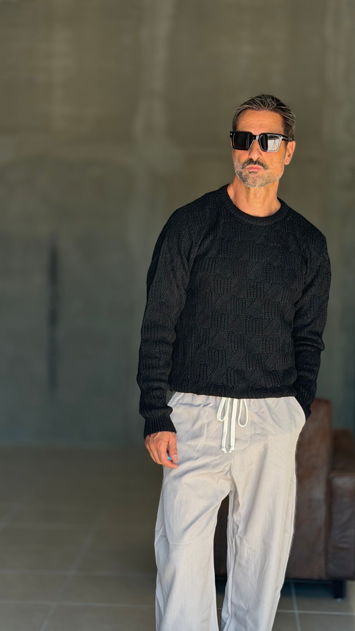 WHITE VISCOSE TROUSERS WITH REGULAR BOTTOM