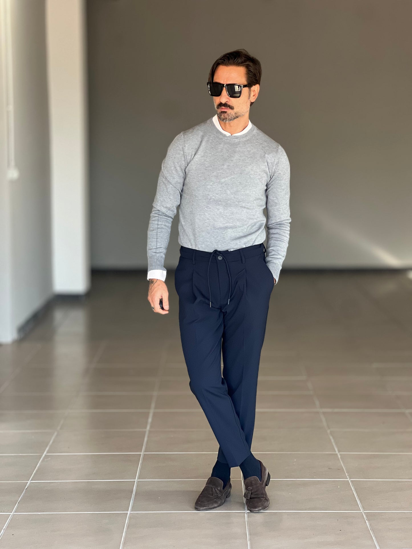 BLACK CHAIN ​​VISCOSE TROUSERS