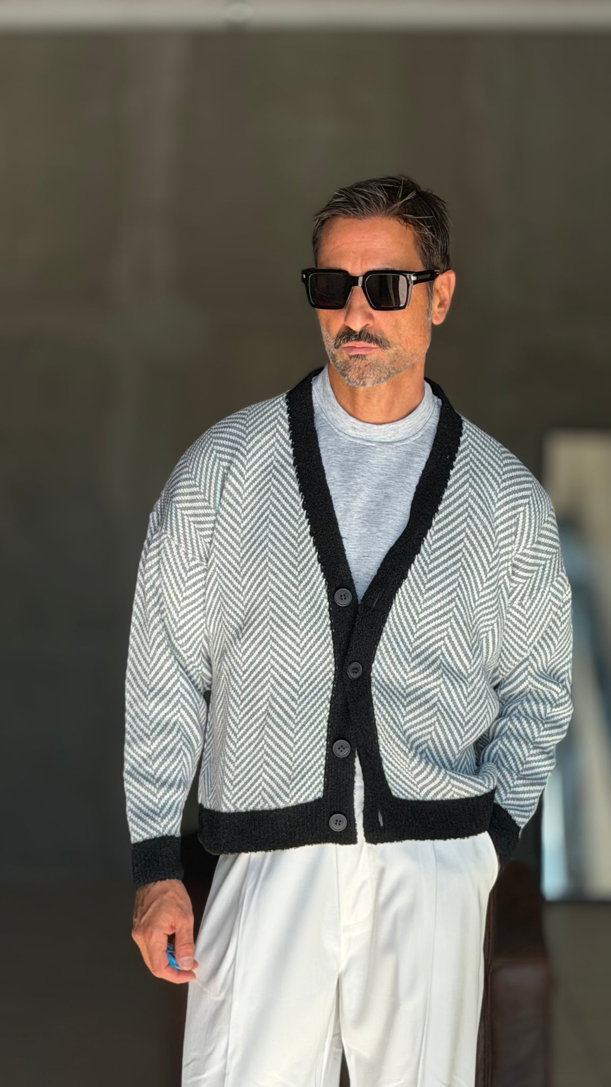 WHITE VISCOSE TROUSERS WITH REGULAR BOTTOM