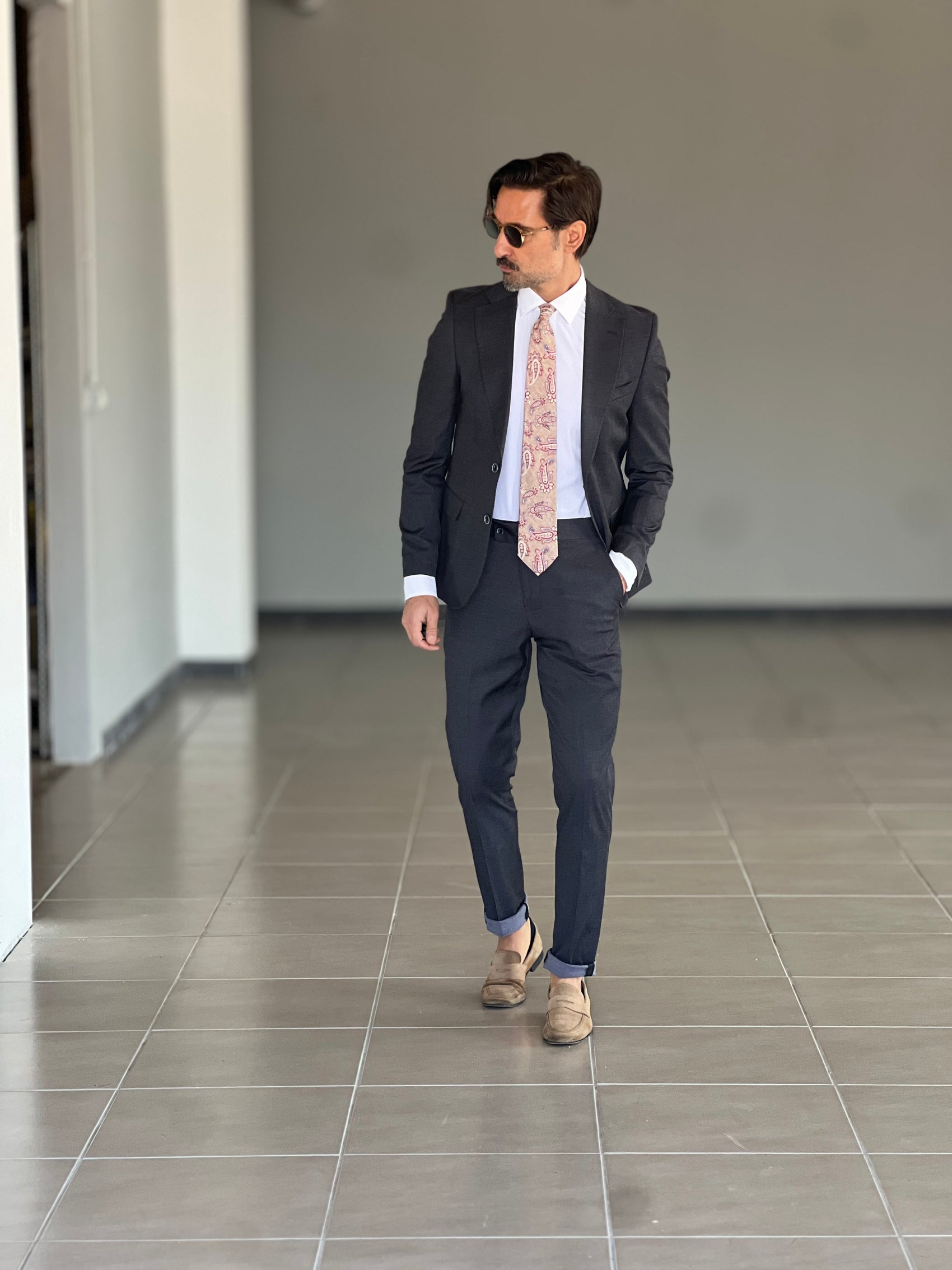 ABITO  GRIGIO PIOMBO  MONOPETTO ELASTICIZZATO