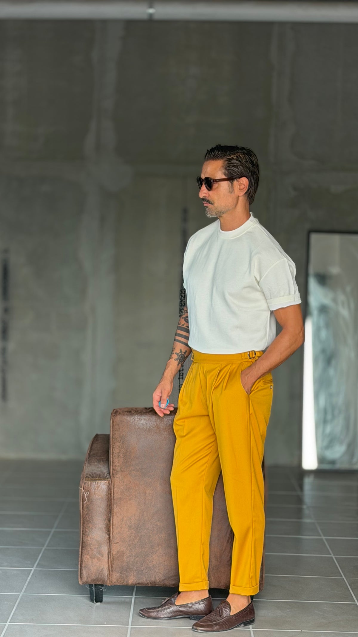PANTALONE GIALLO UOVO  VITA ALTA PINCES VISCOSA  EFFETTO FLANELLA BATTUTA