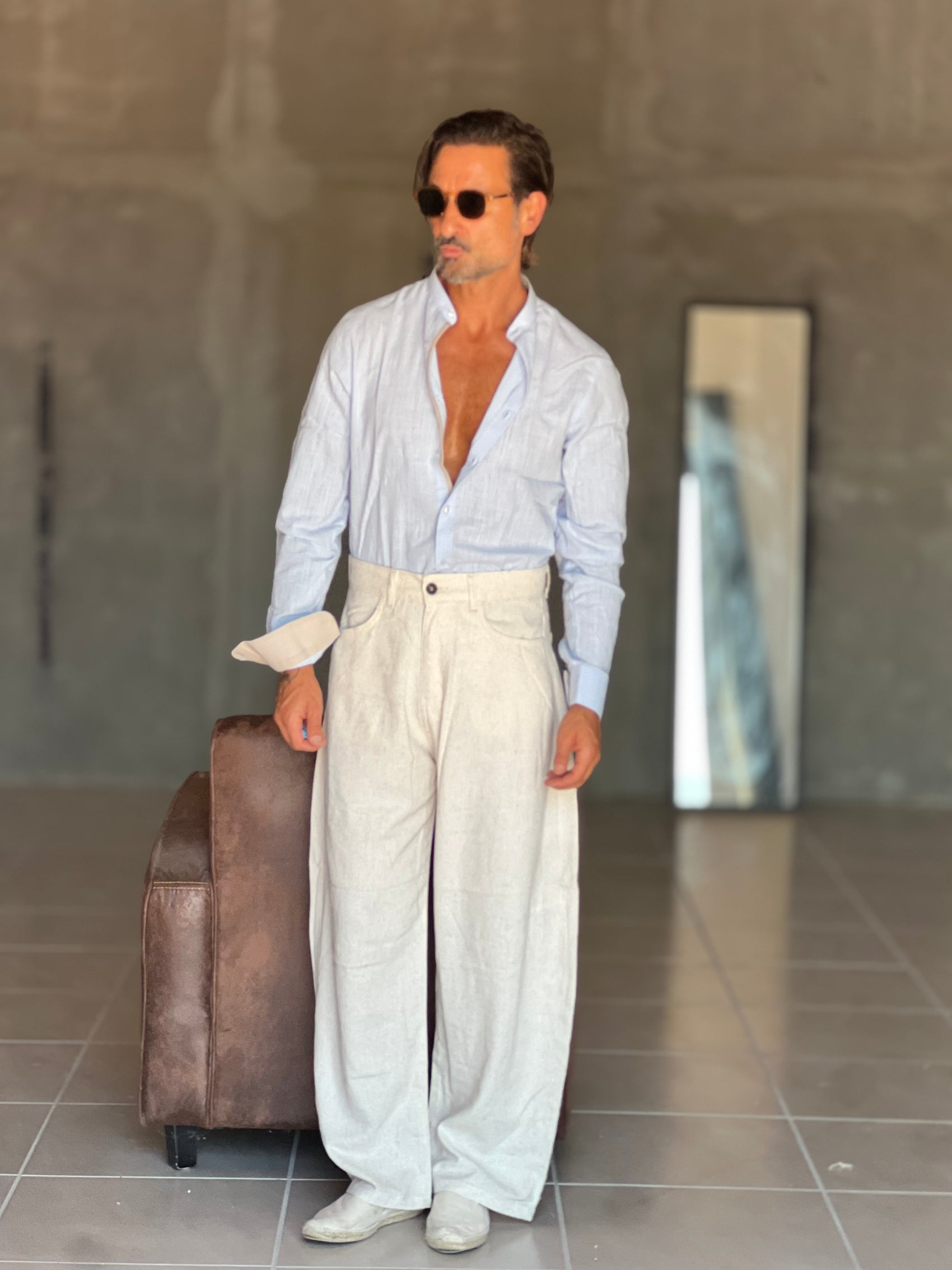 WHITE VISCOSE TROUSERS WITH REGULAR BOTTOM