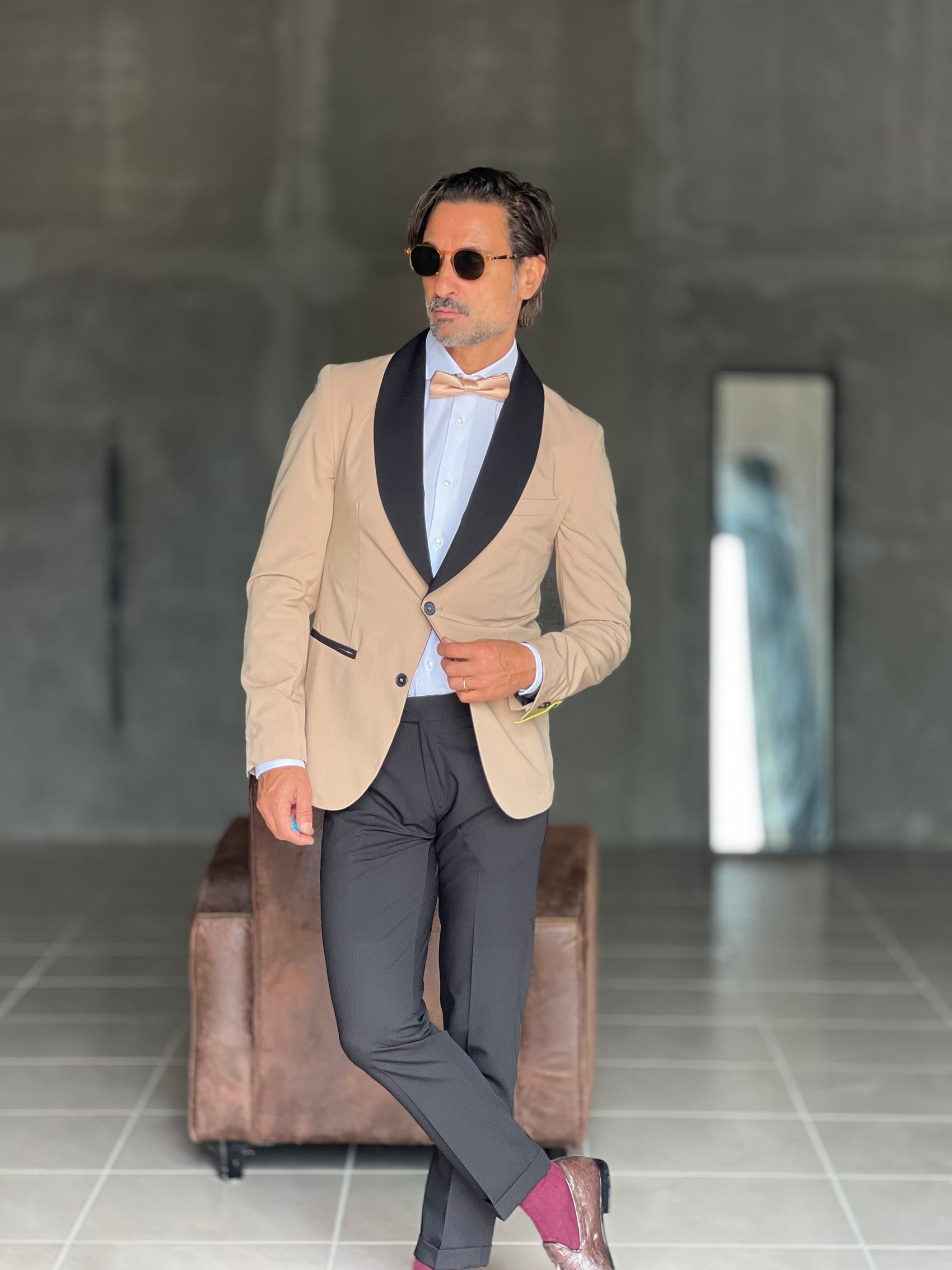 ABITO  SMOKING CAMMELLO  REVER NERO PANTALONE NERO