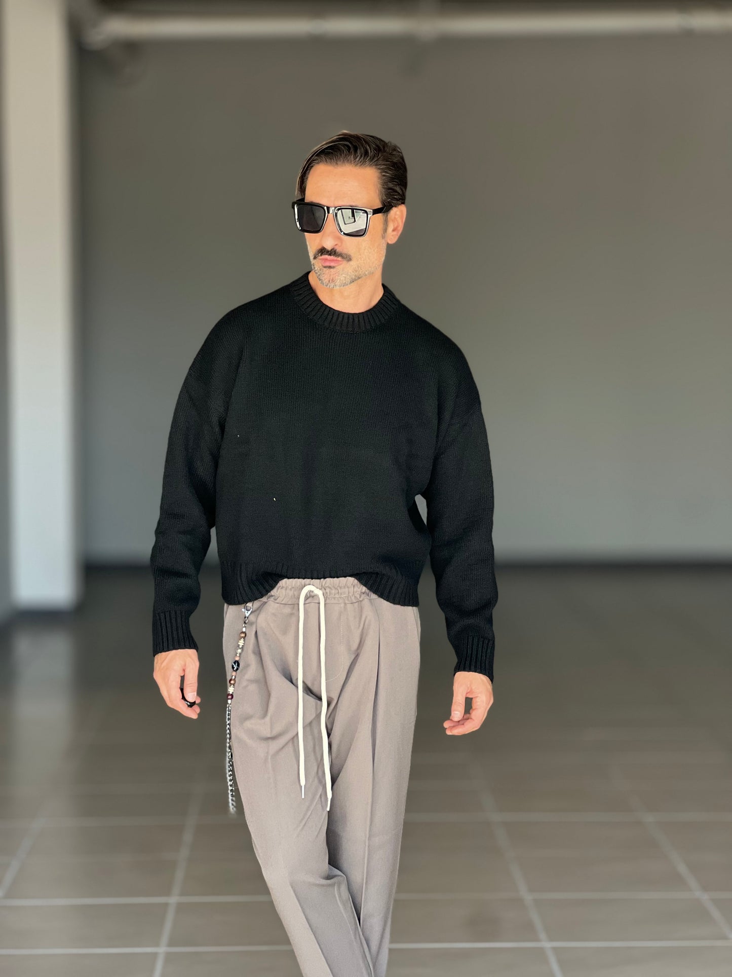 WHITE VISCOSE TROUSERS WITH REGULAR BOTTOM