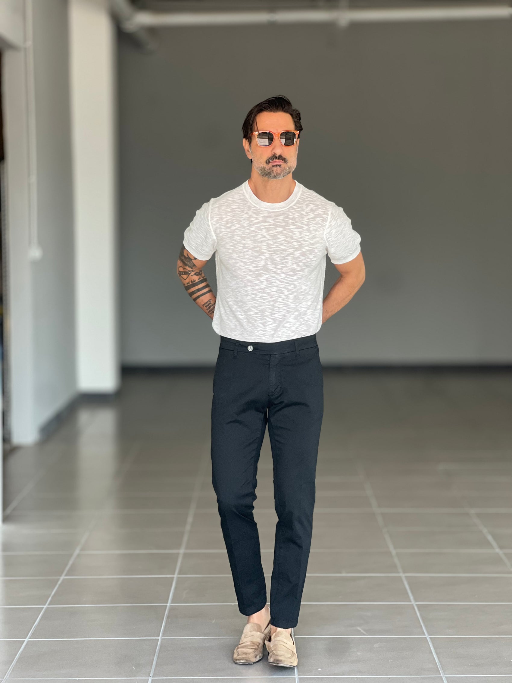 BLACK CHAIN ​​VISCOSE TROUSERS