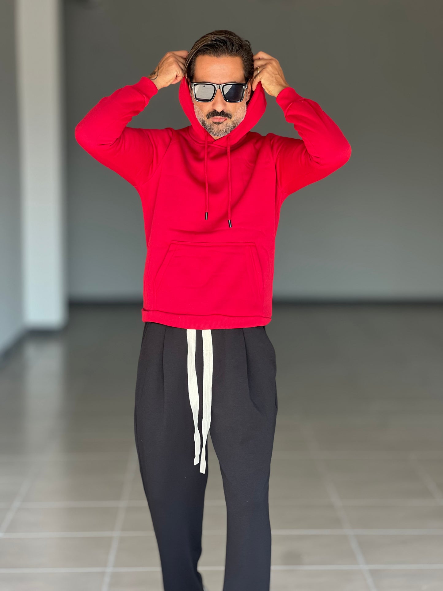 FELPA ROSSA CAPPUCCIO