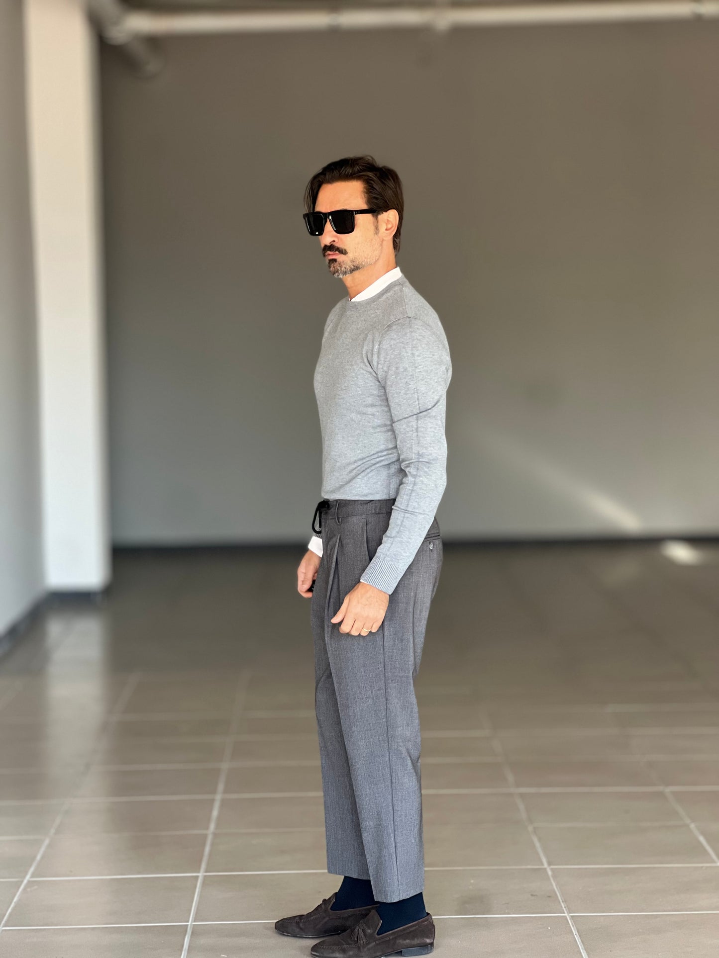 BLACK CHAIN ​​VISCOSE TROUSERS