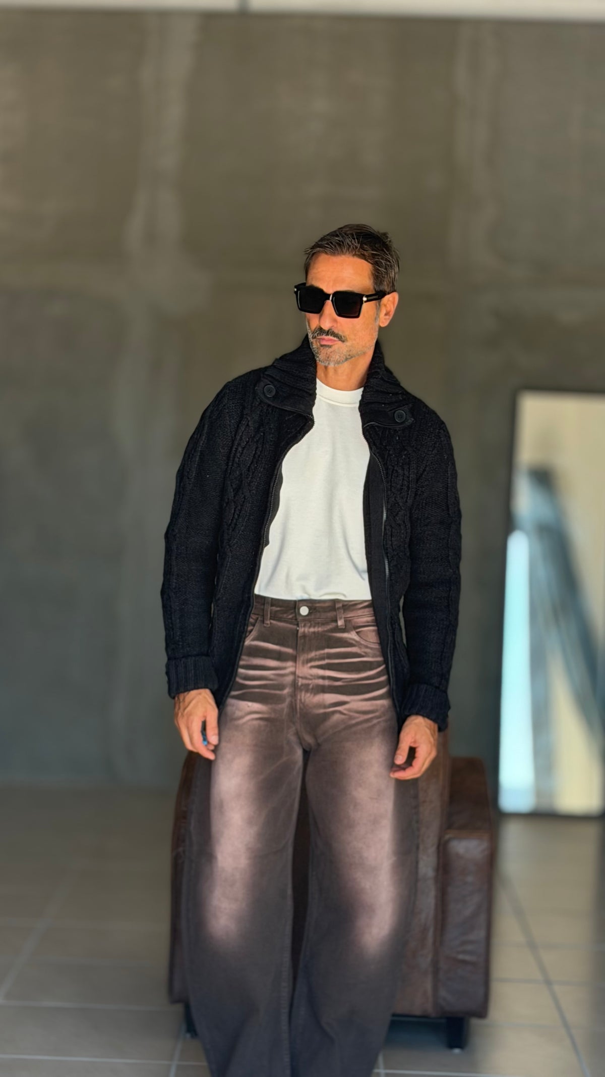 WHITE VISCOSE TROUSERS WITH REGULAR BOTTOM