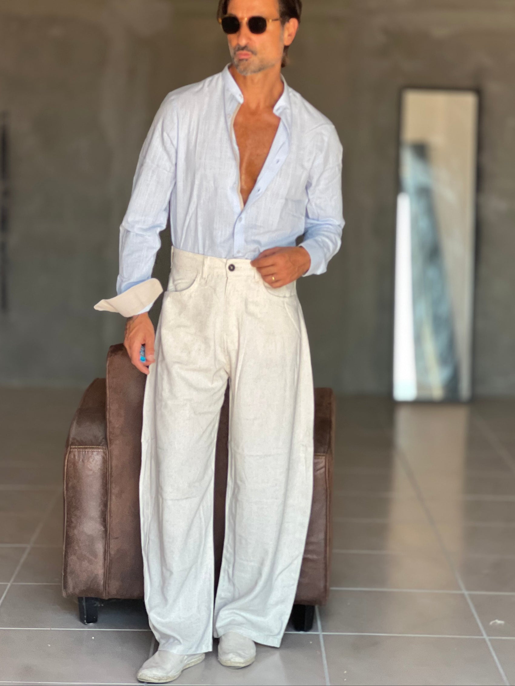 WHITE VISCOSE TROUSERS WITH REGULAR BOTTOM