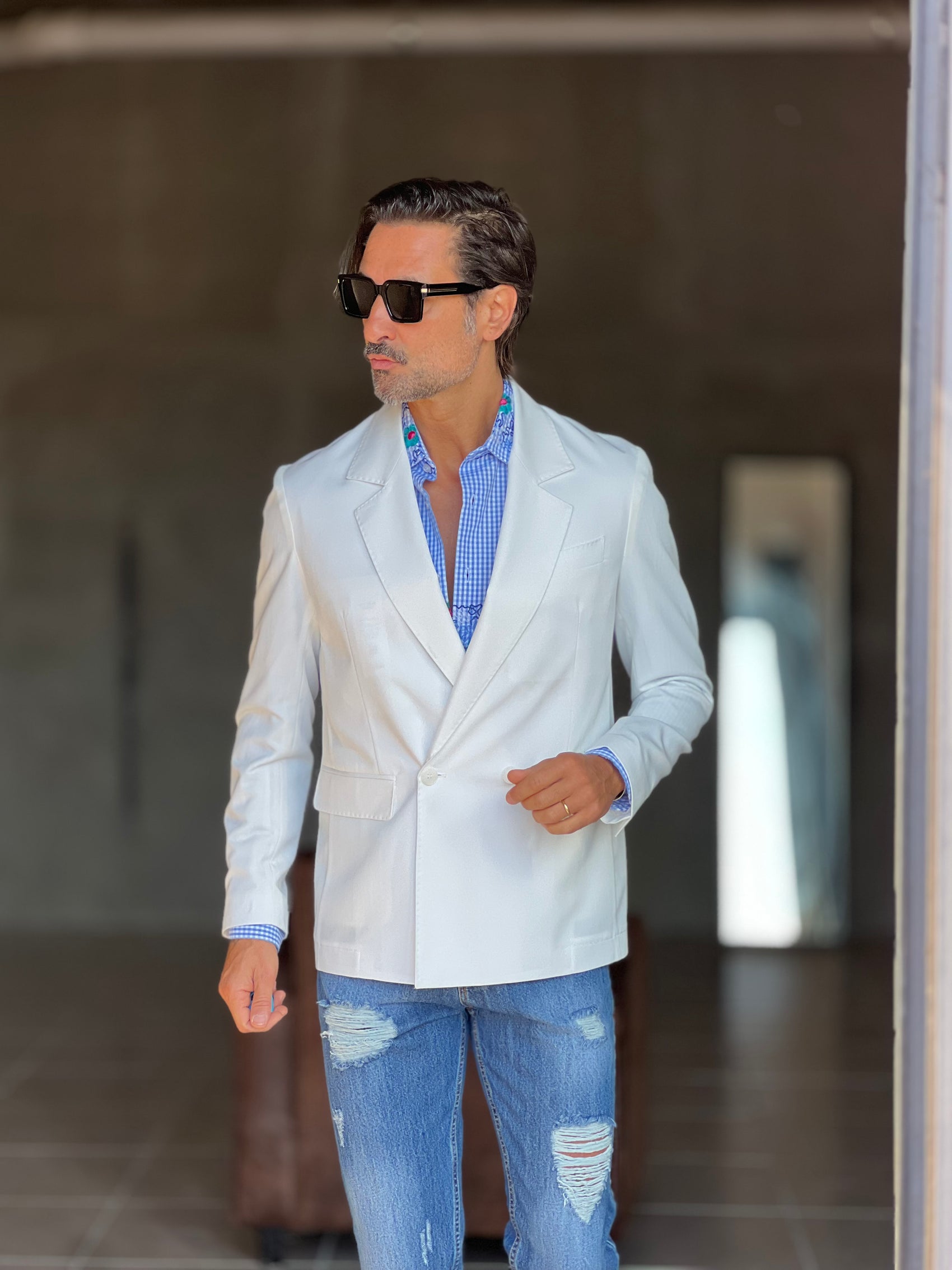 GIACCA  BIANCA  DOPPIOPETTO OVER FIT 0483 (ABBINABILE AL PANTALONE BIANCO 0483). 319