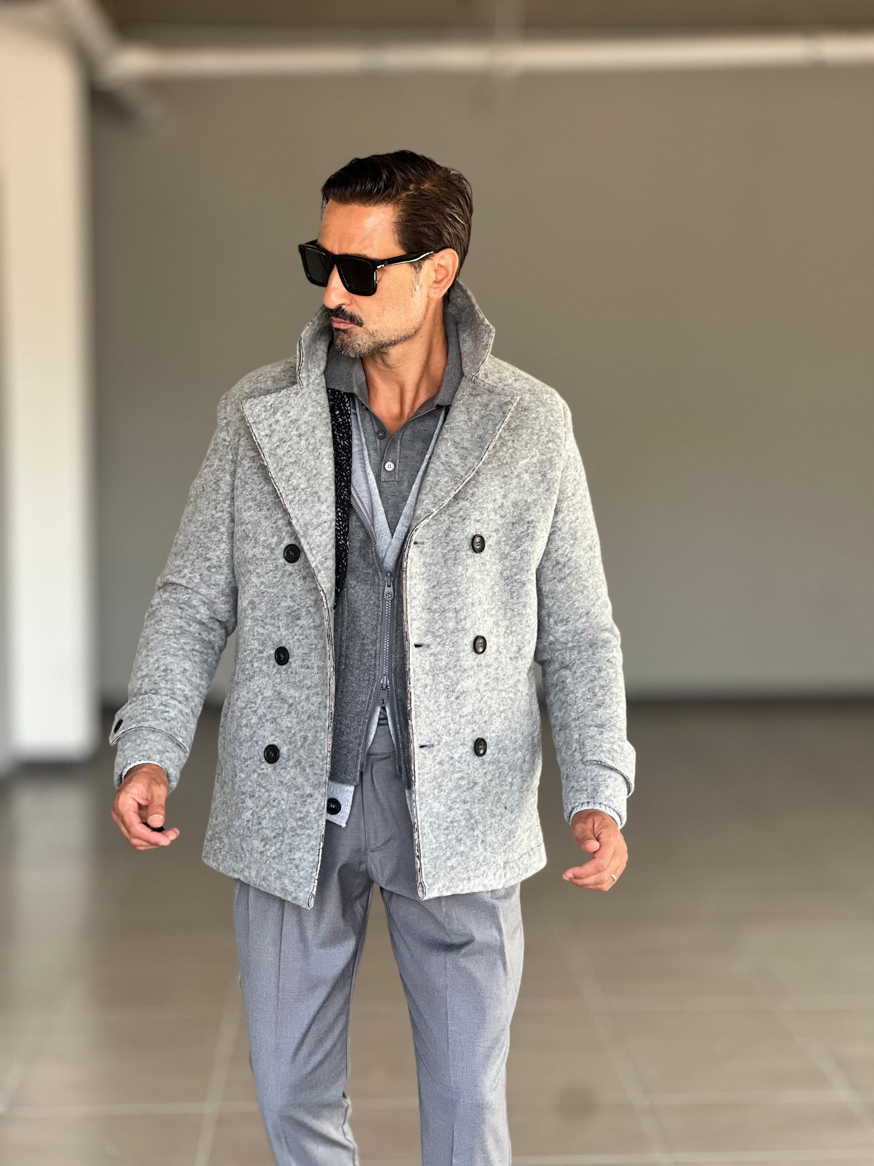 CAPPOTTINO GRIGIO LAVORAZIONE ALPACA TESSUTO LANA E MISTI KOON