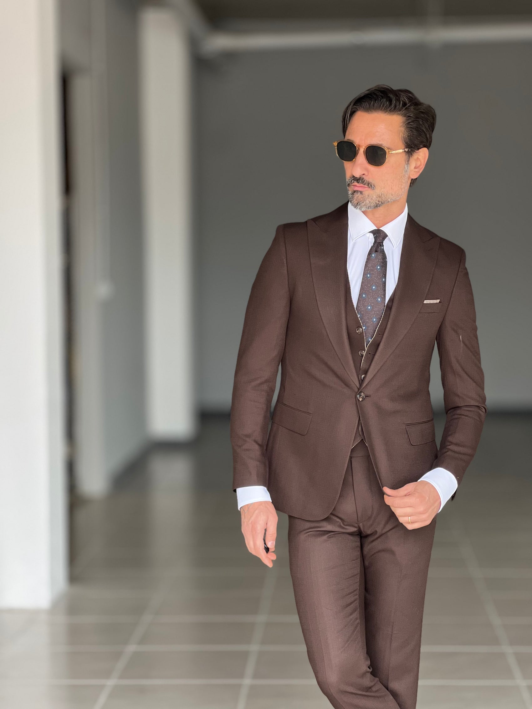 ABITO CIOCCOLATA  MONOPETTO  3 PEZZI GILET DOUBLE FACES 102