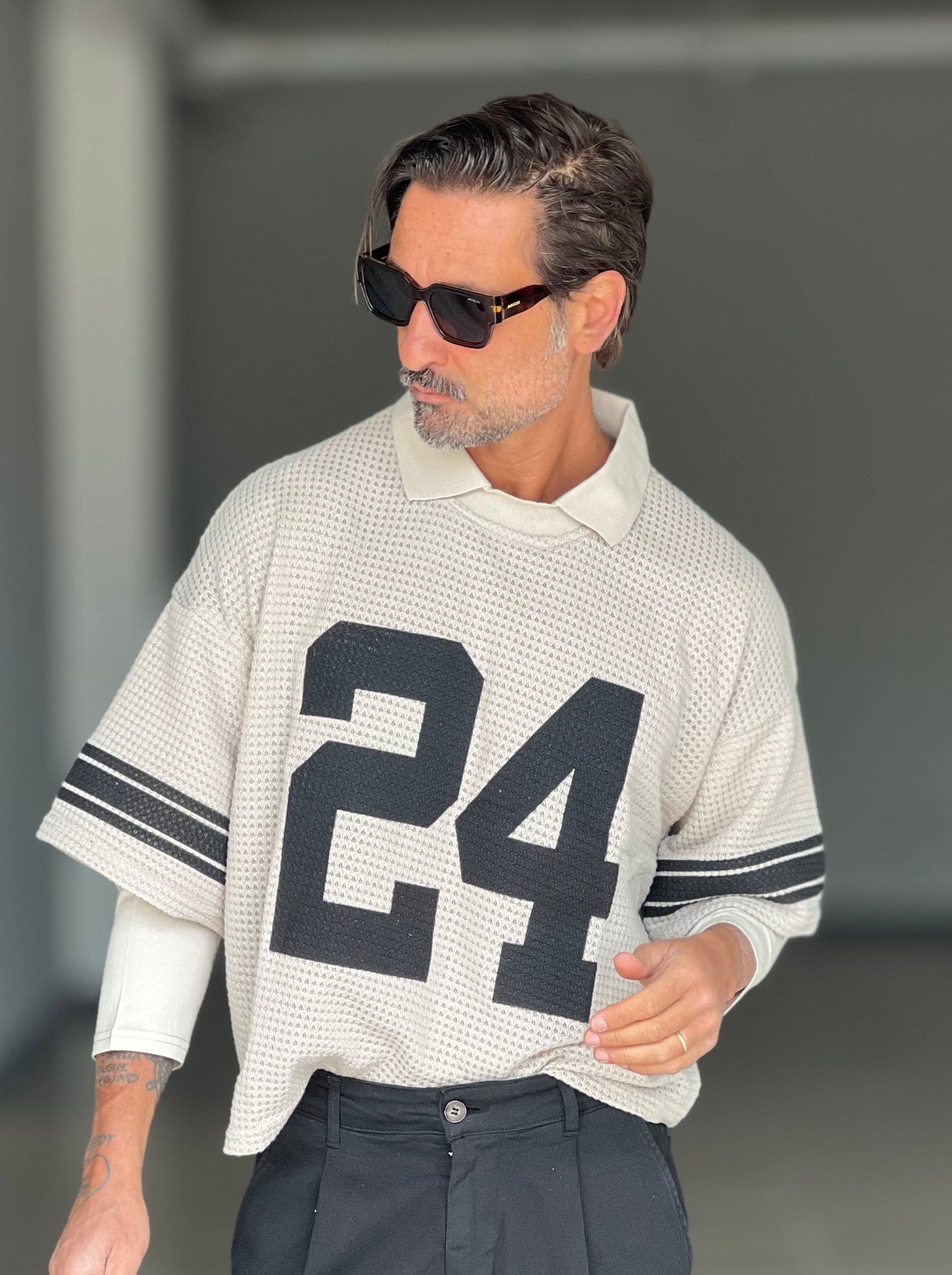 MAGLIA  BEIGE  CROP DOPPIATA MOD FOOTBALL OVER SIZE