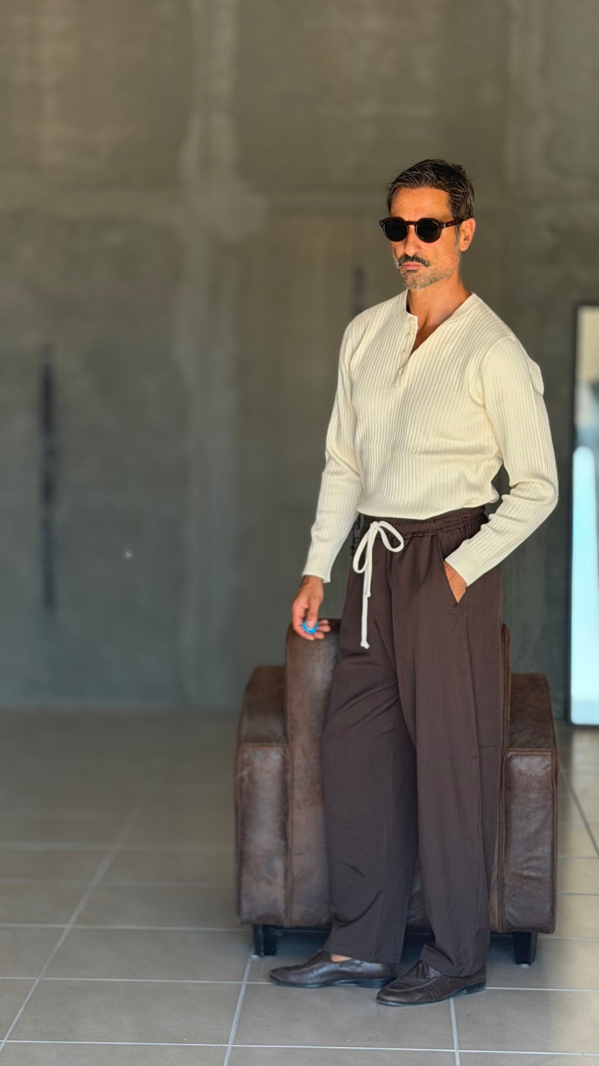 WHITE VISCOSE TROUSERS WITH REGULAR BOTTOM