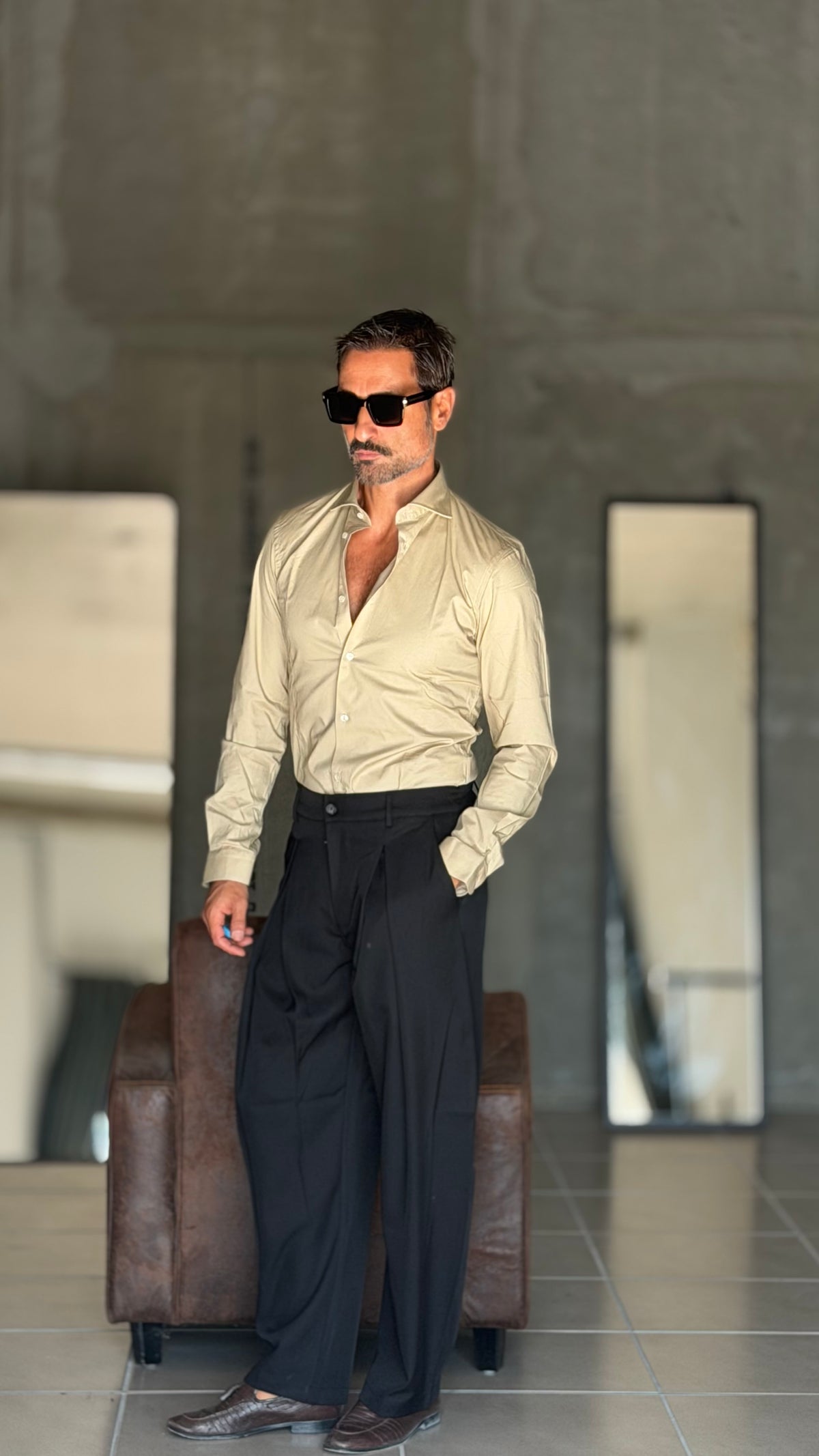 WHITE VISCOSE TROUSERS WITH REGULAR BOTTOM