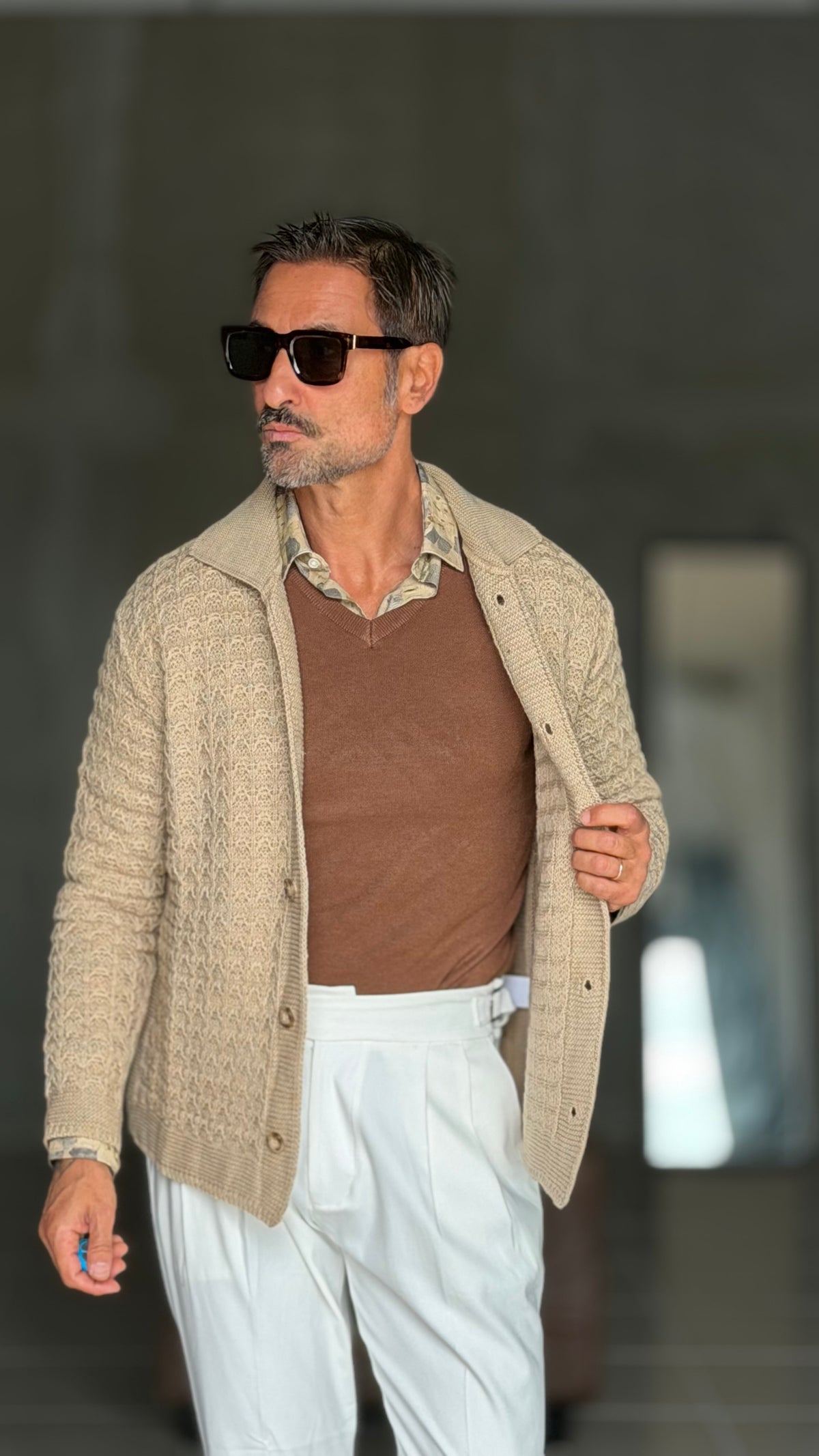 WHITE VISCOSE TROUSERS WITH REGULAR BOTTOM