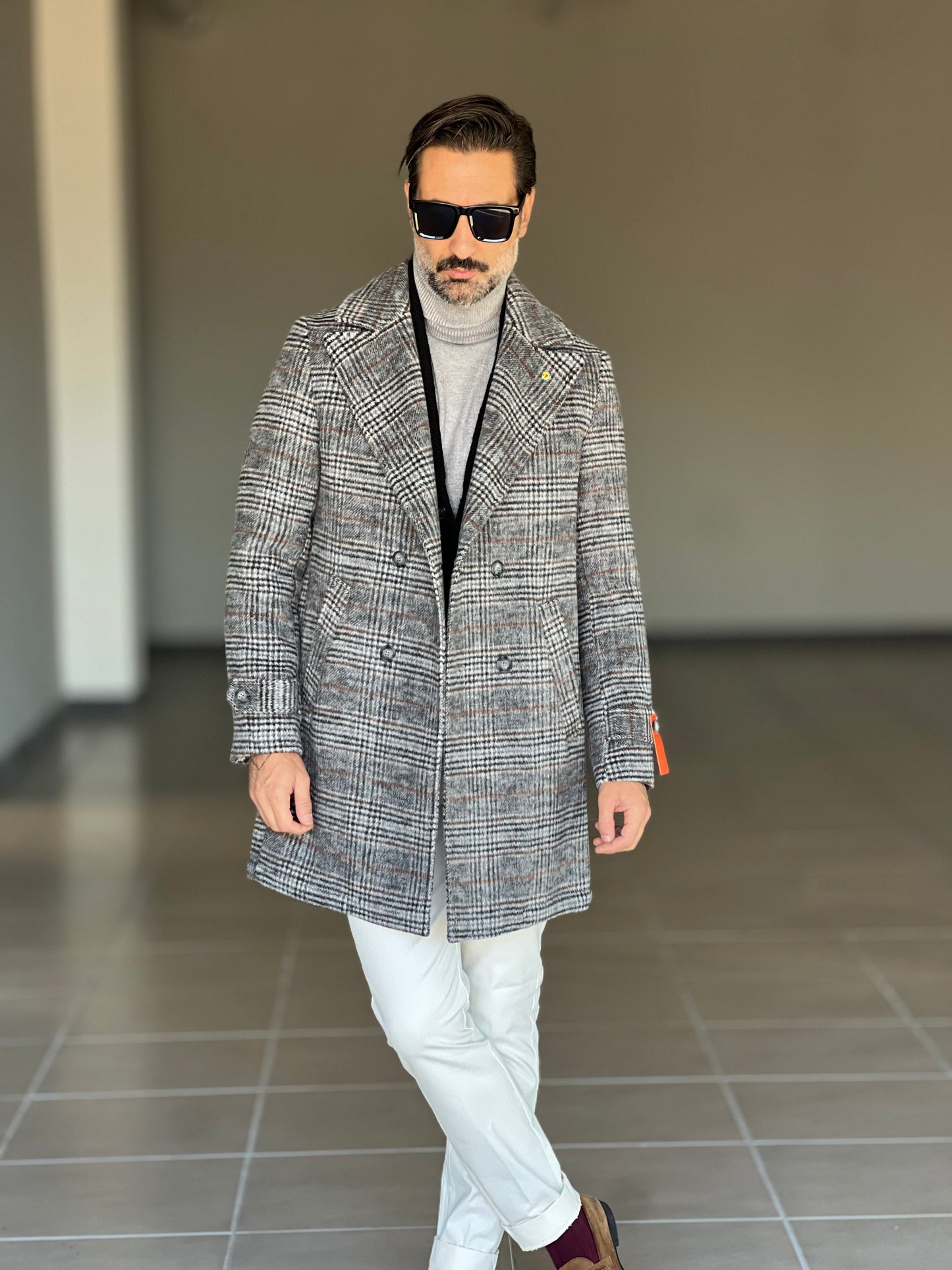 CAPPOTTO  TARTAN GRIGIO E MORO   DOPPIOPETTO