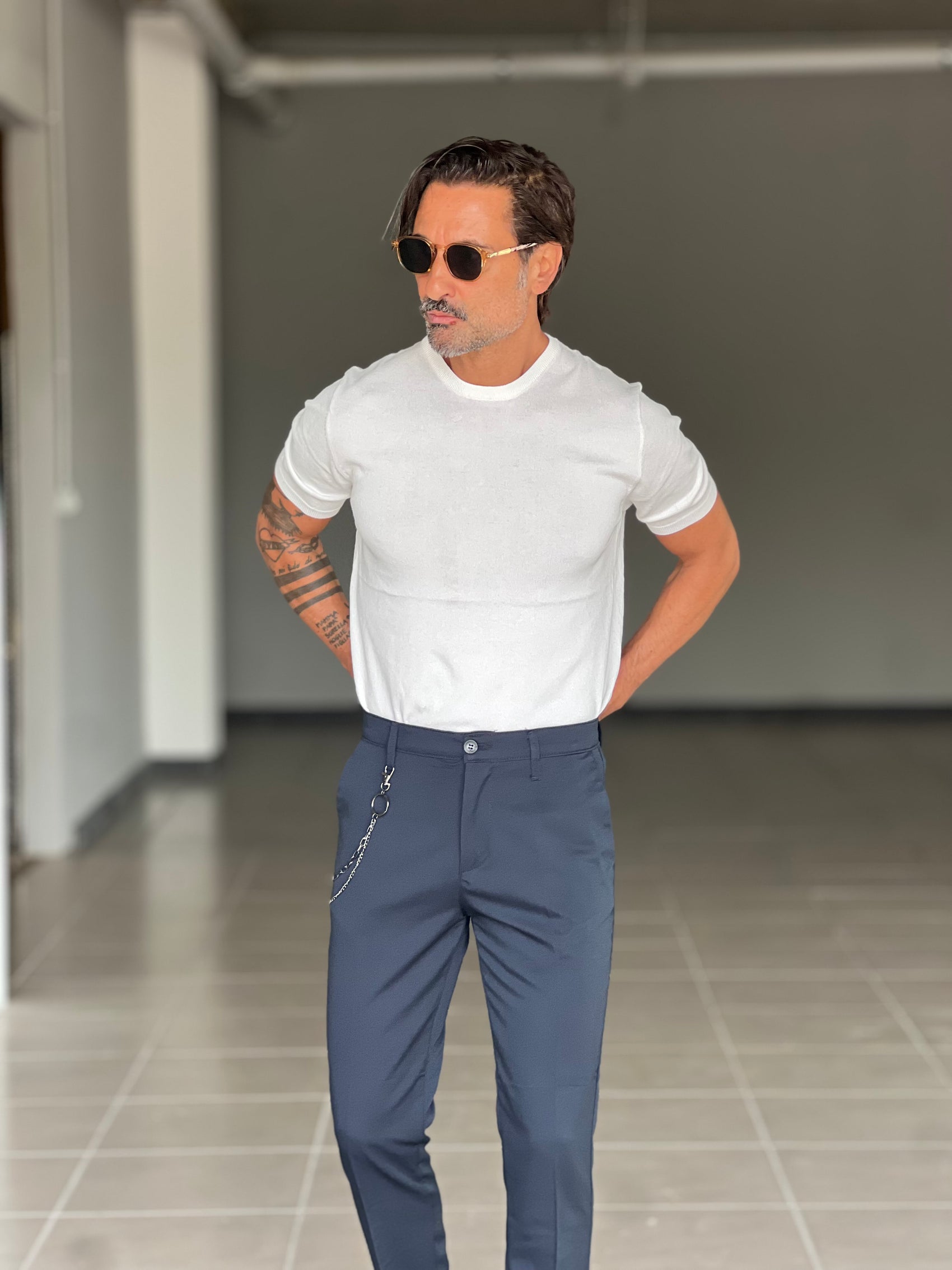 WHITE VISCOSE TROUSERS WITH REGULAR BOTTOM