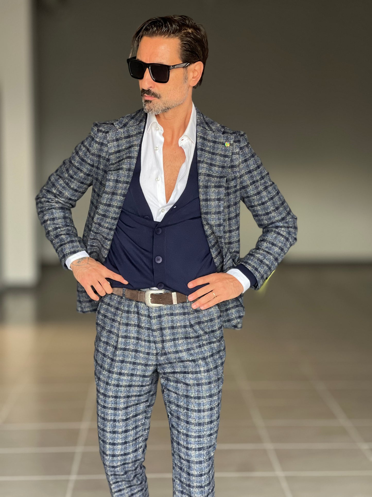 ABITO TARTAN BLU E GRIGIO