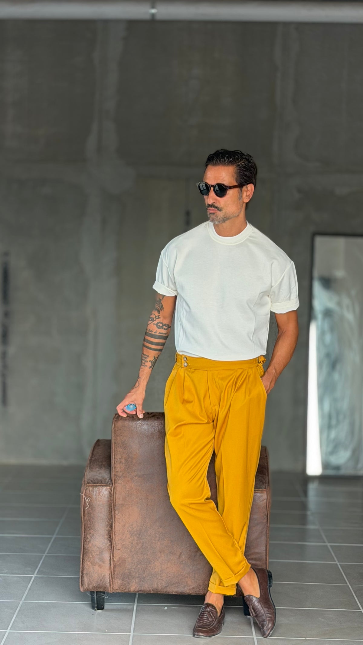 PANTALONE GIALLO UOVO  VITA ALTA PINCES VISCOSA  EFFETTO FLANELLA BATTUTA