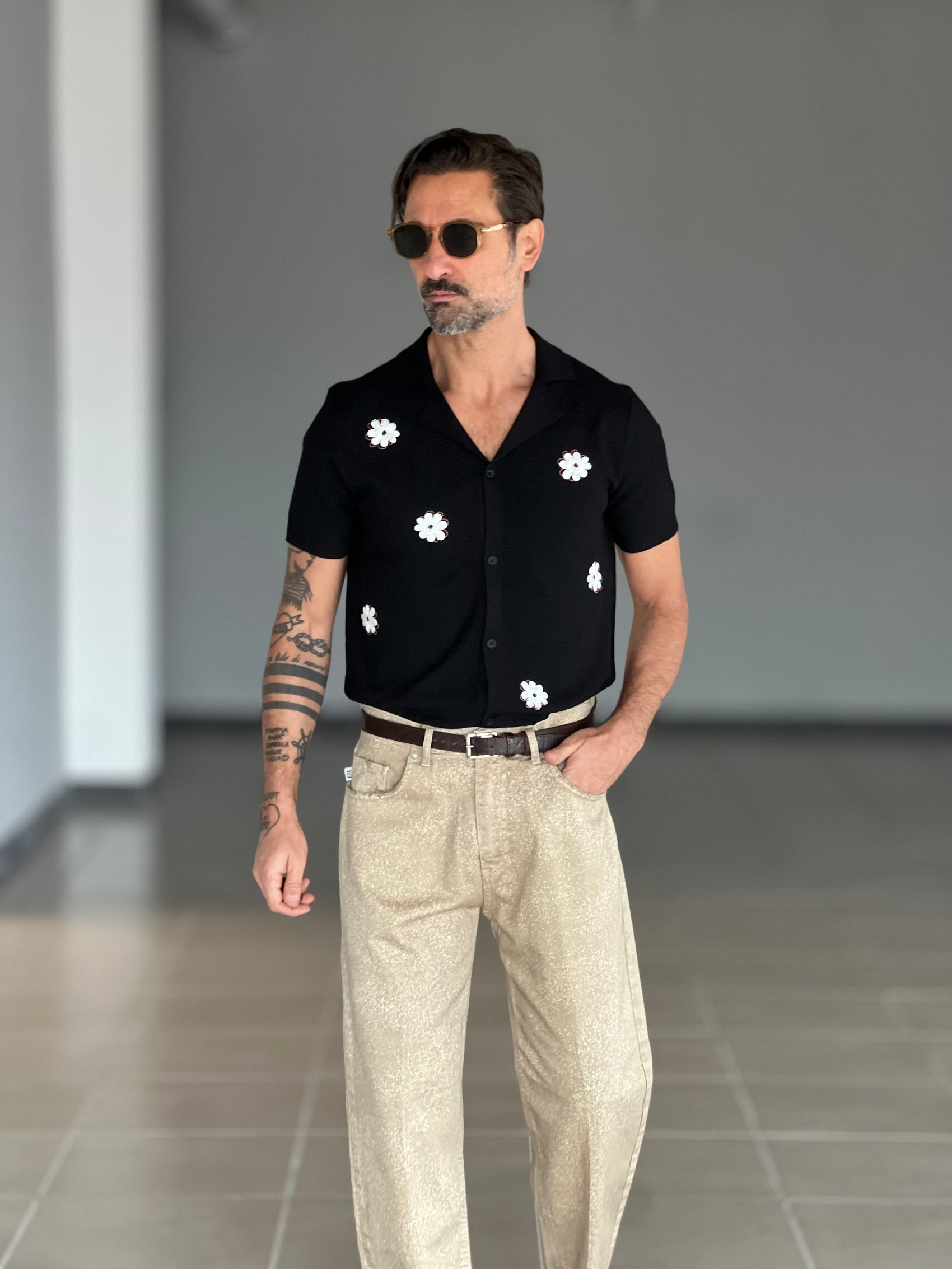 POLO  CAMICIA NERA  RICAMO FIORE