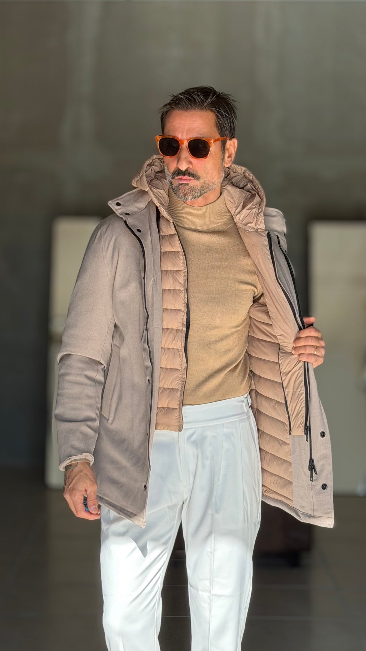 WHITE VISCOSE TROUSERS WITH REGULAR BOTTOM