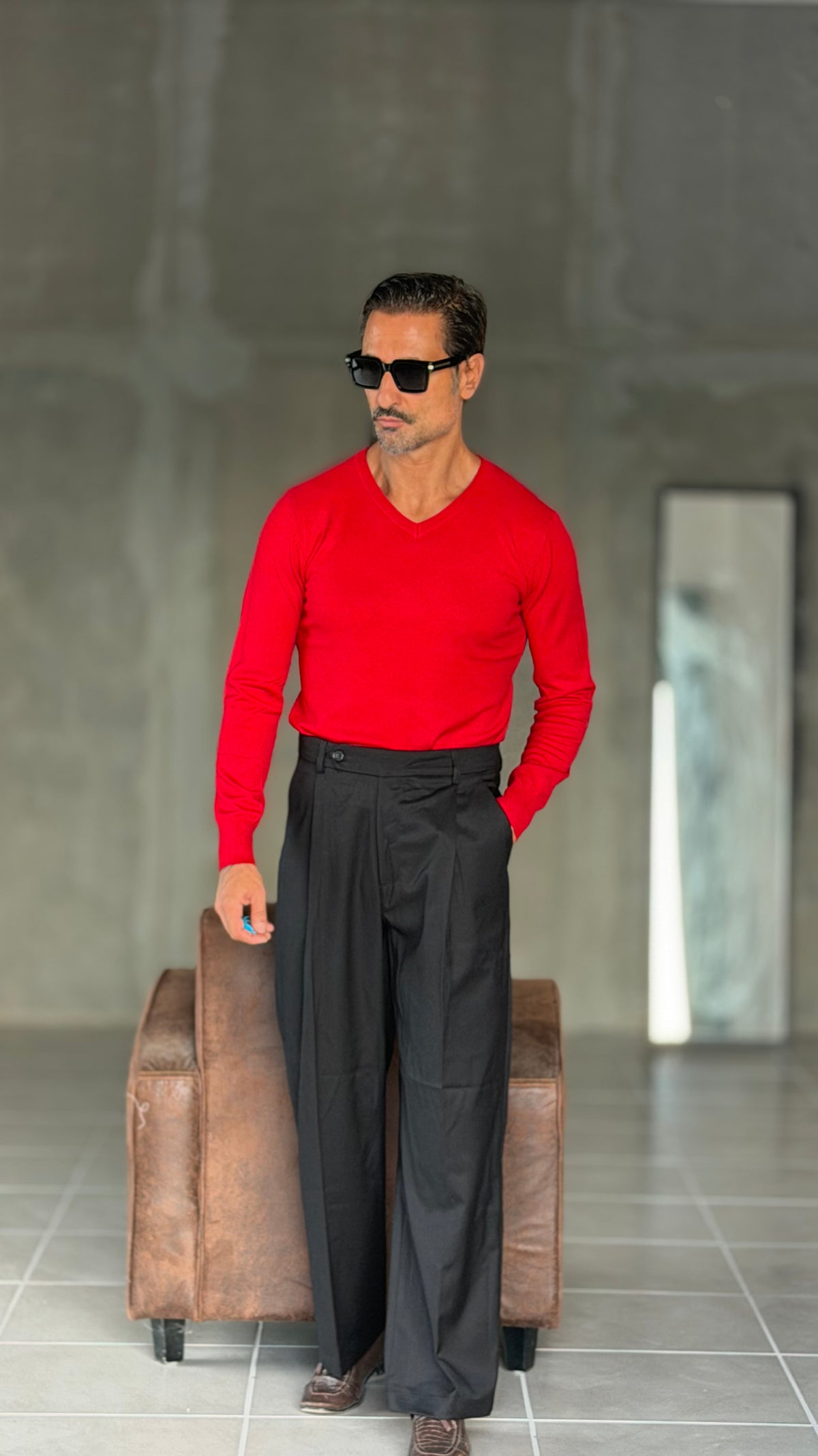 PANTALONE  NERO  PINCES VISCOSA  FONDO AMPIO  EFFETTO FLANELLA BATTUTA