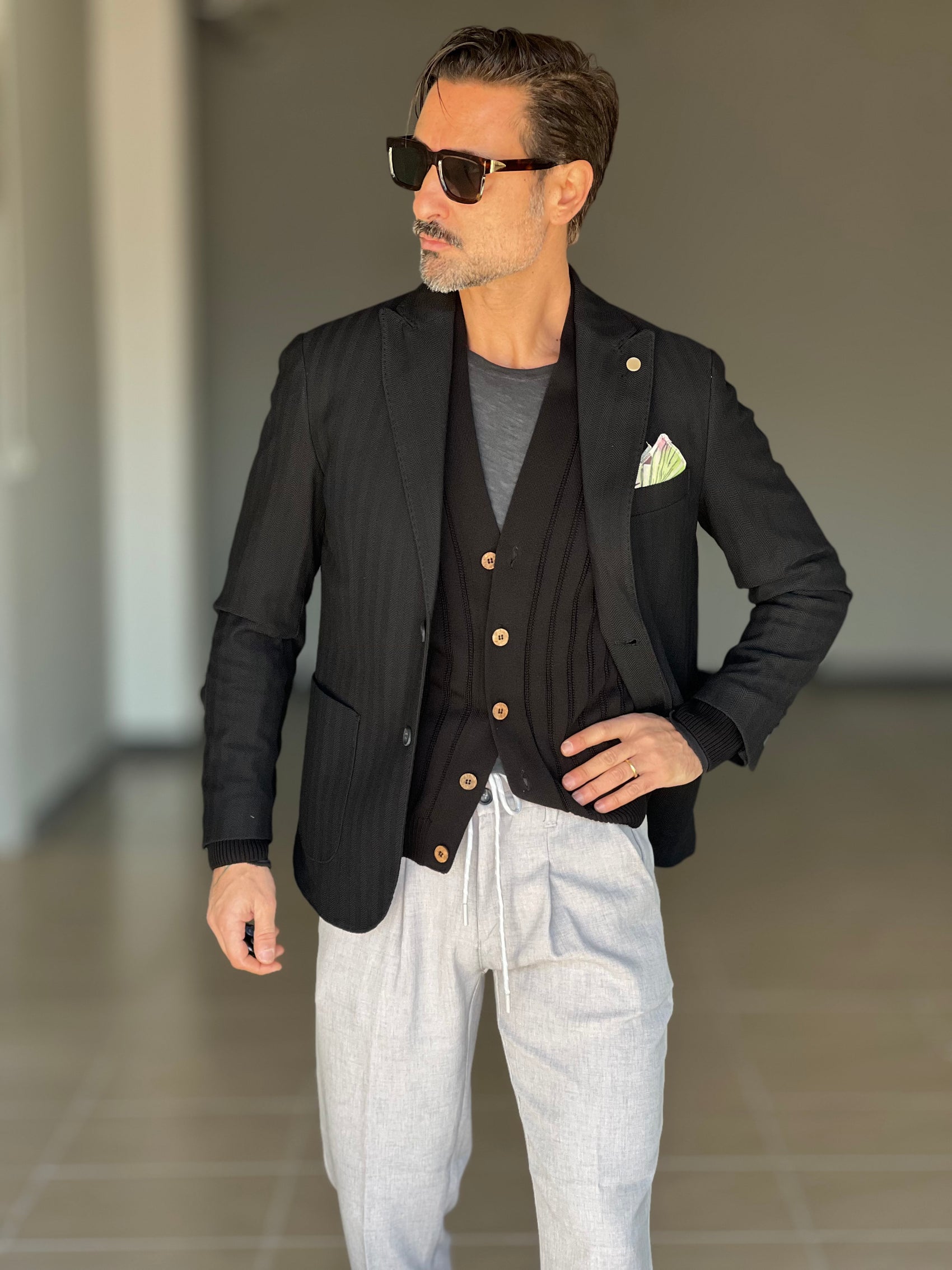 CARDIGAN  NERO TESSUTO OPERATO