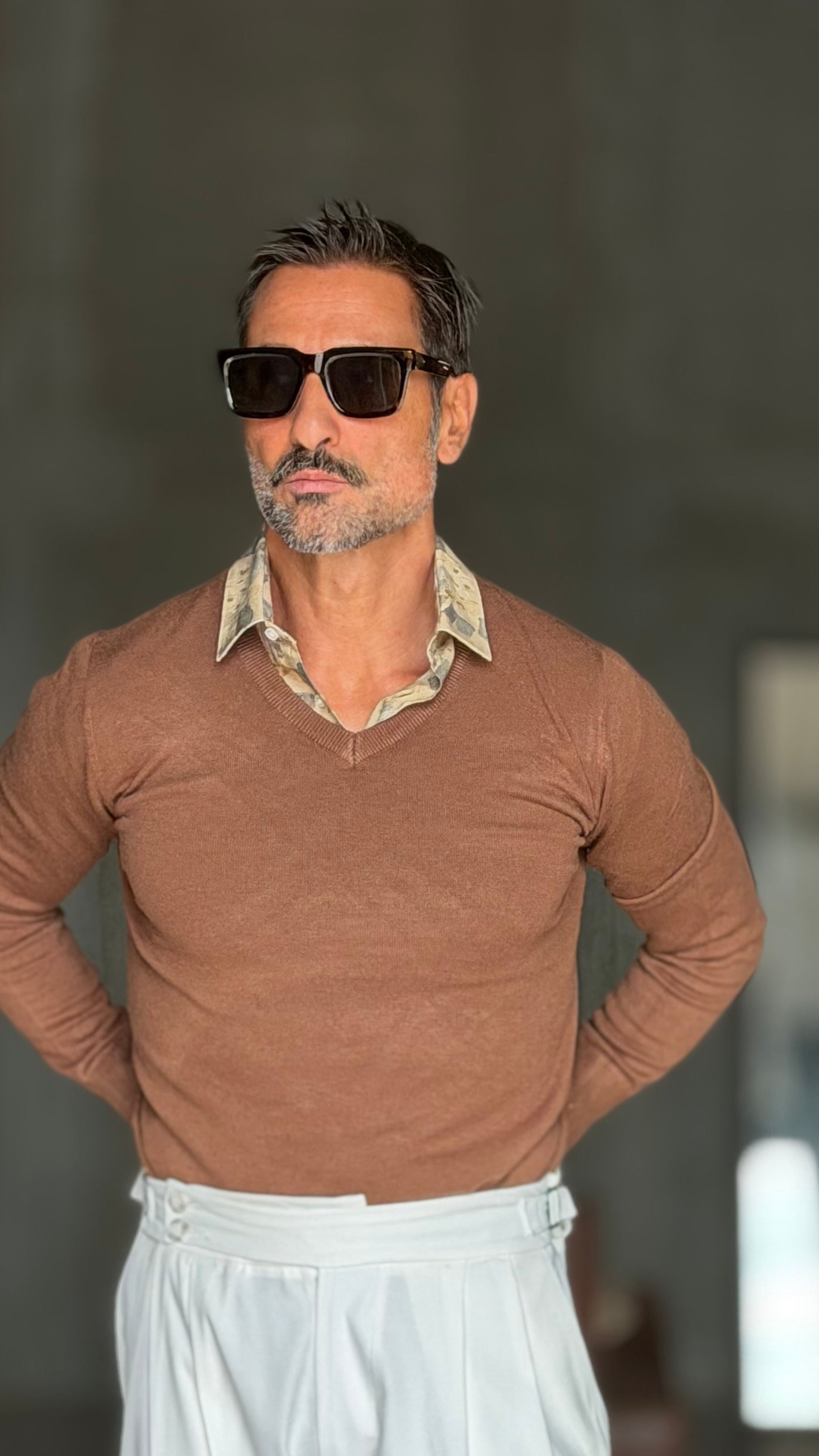 PULLOVER  NOCCIOLA  SCOLLO V VISCOSA E MISTI