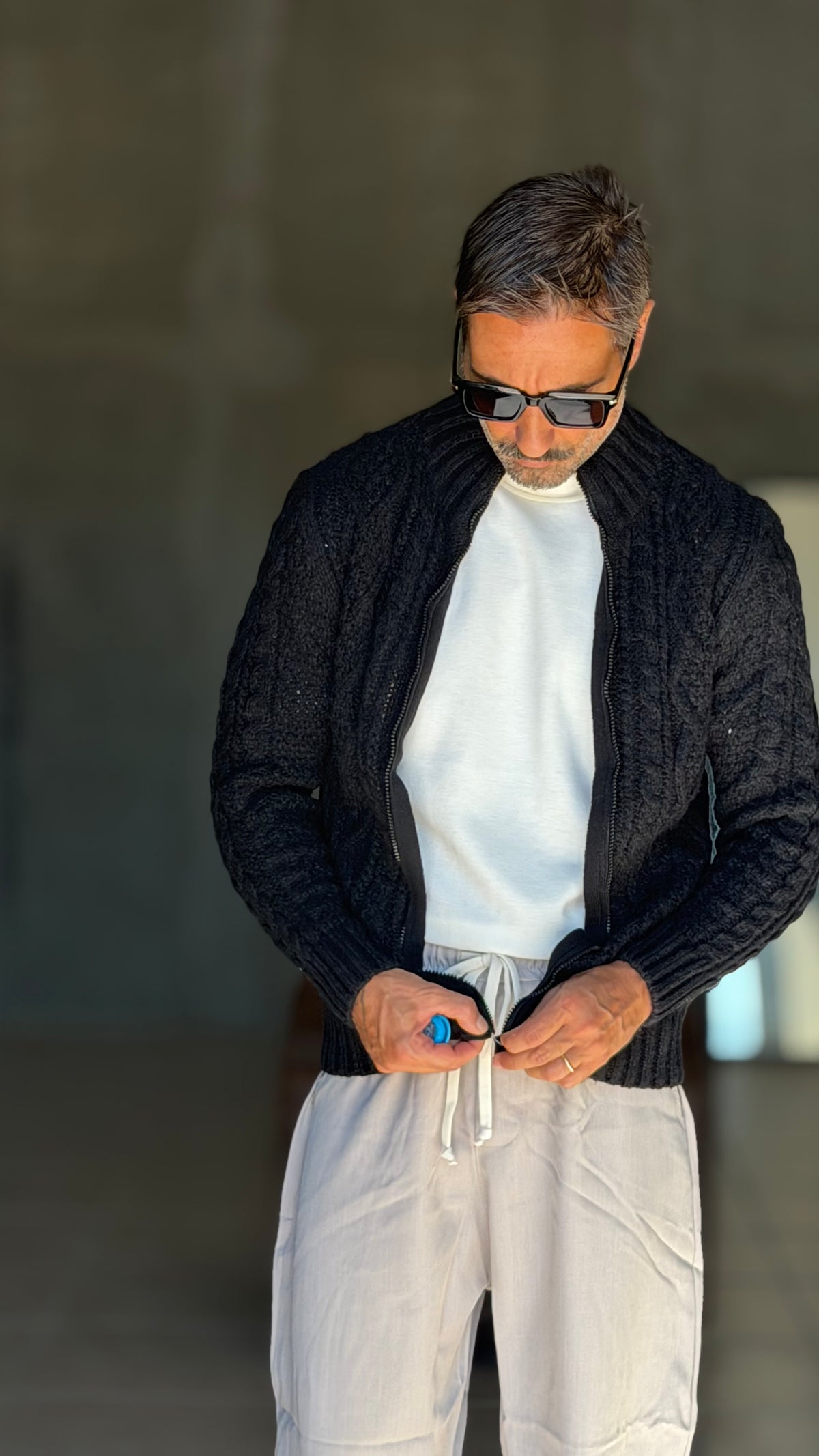 WHITE VISCOSE TROUSERS WITH REGULAR BOTTOM