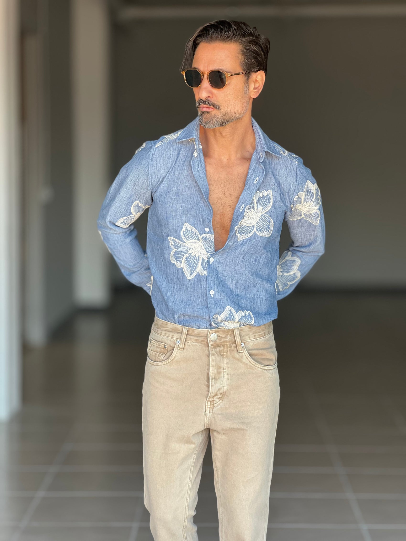 CAMICIA CELESTE  FANTASIA KENIA IN COTONE FIAMMATO  RICAMATA