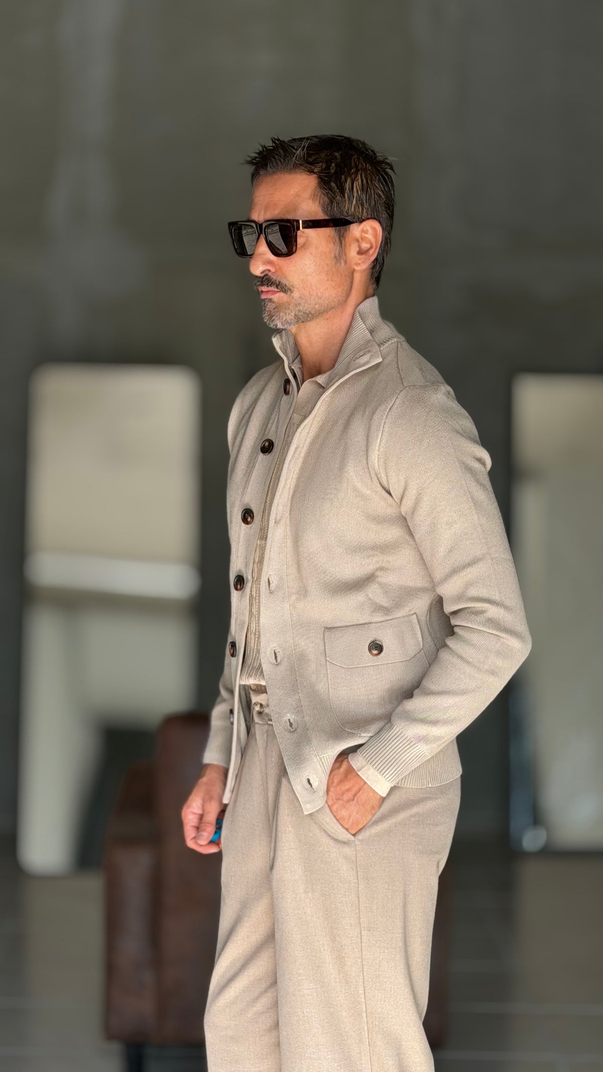 WHITE VISCOSE TROUSERS WITH REGULAR BOTTOM