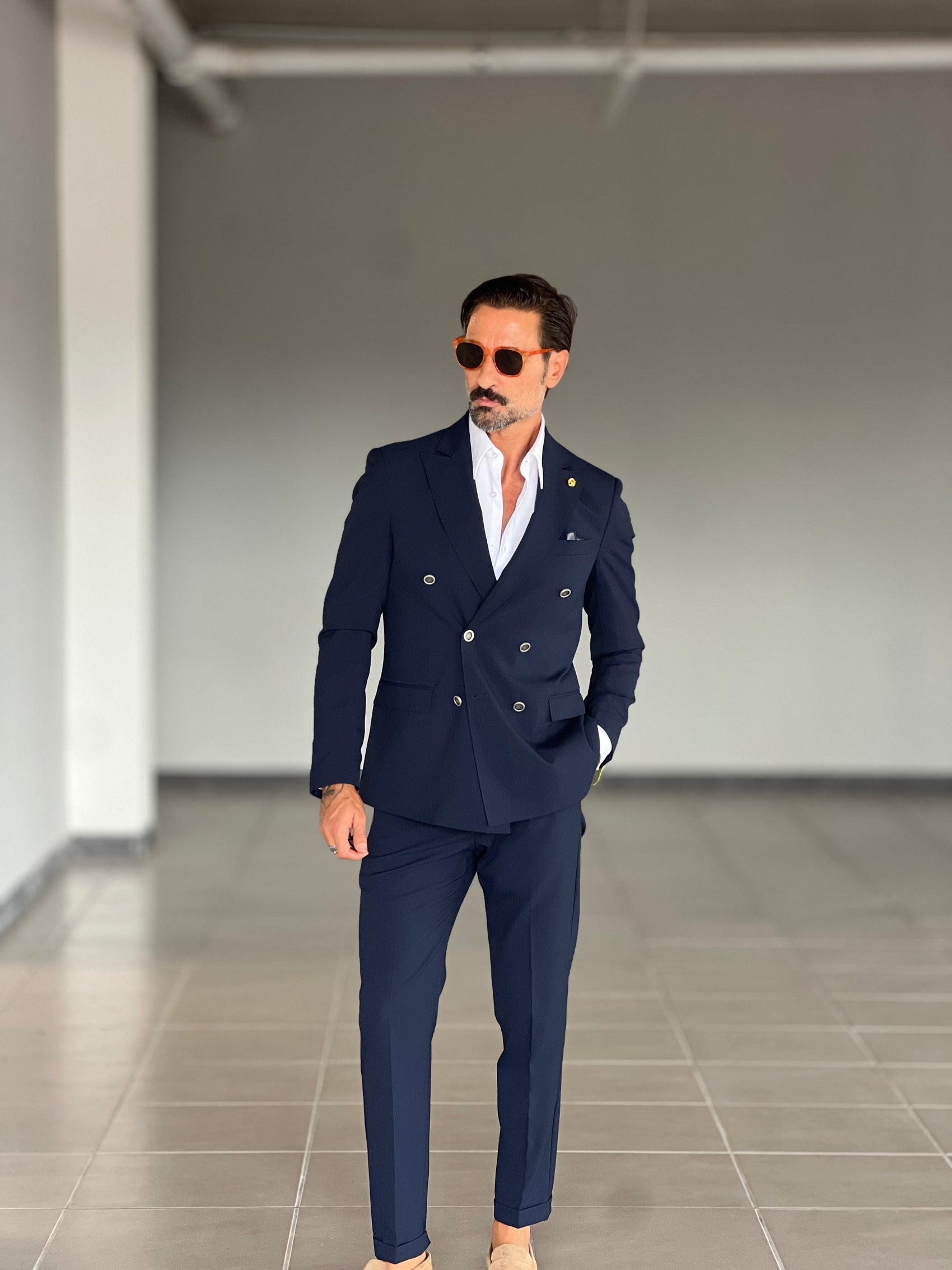 ABITO  BLU NOTTE DOPPIOPETTO BOTTONE METALLO VISCOSA E MISTI