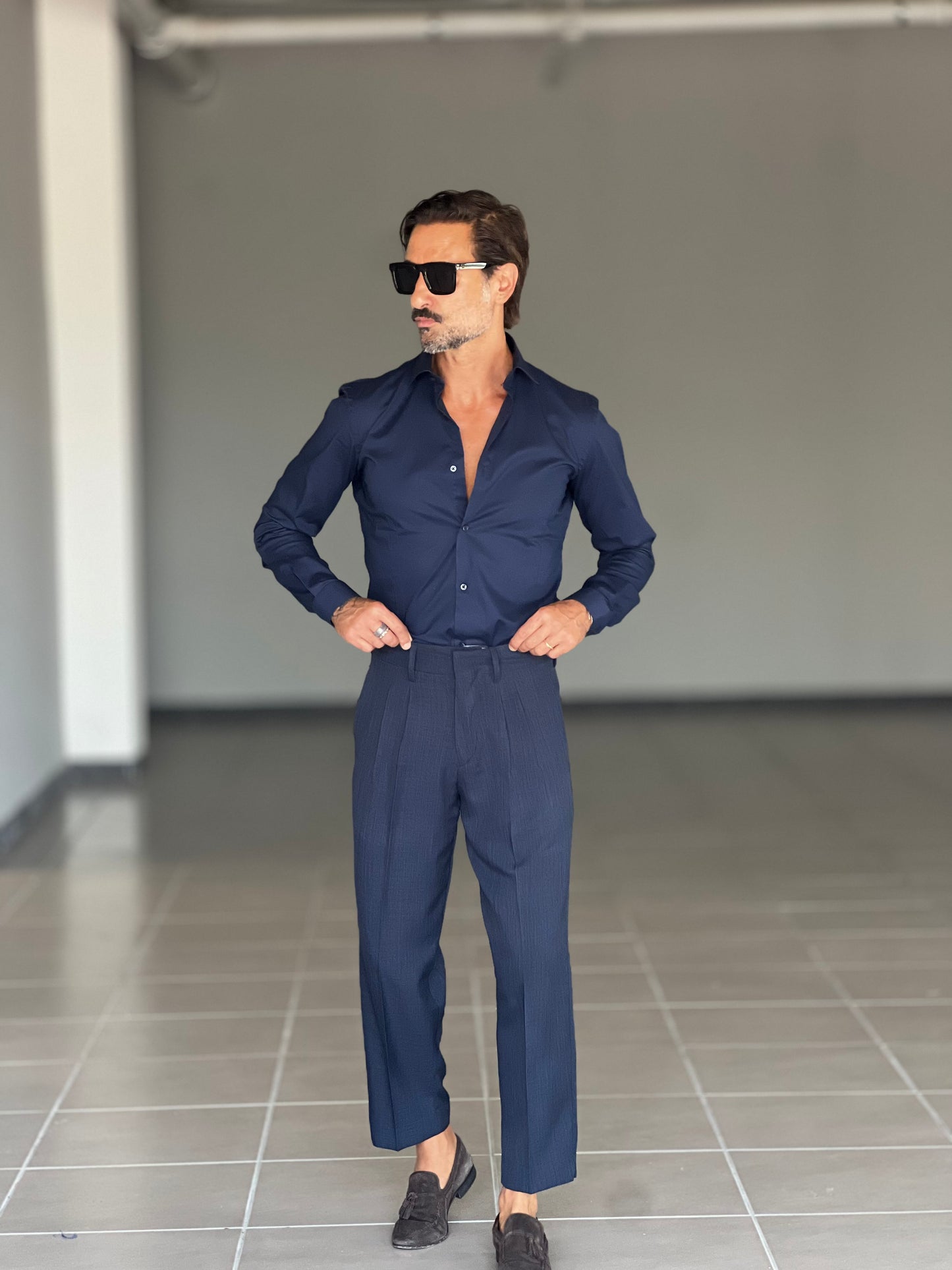 PANTALONE ESTIVO LANA E VISCOSA  BLU ROYAL  PINCES