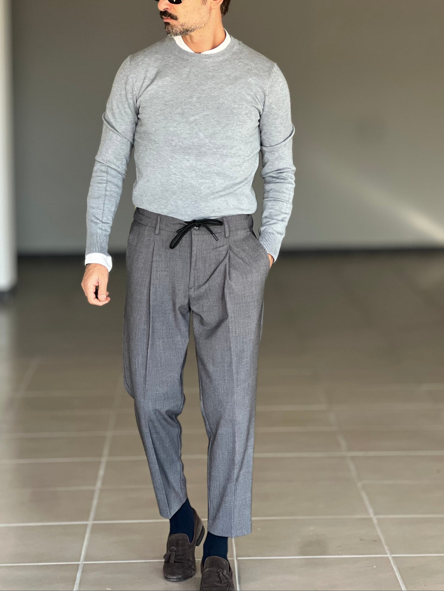 BLACK CHAIN ​​VISCOSE TROUSERS