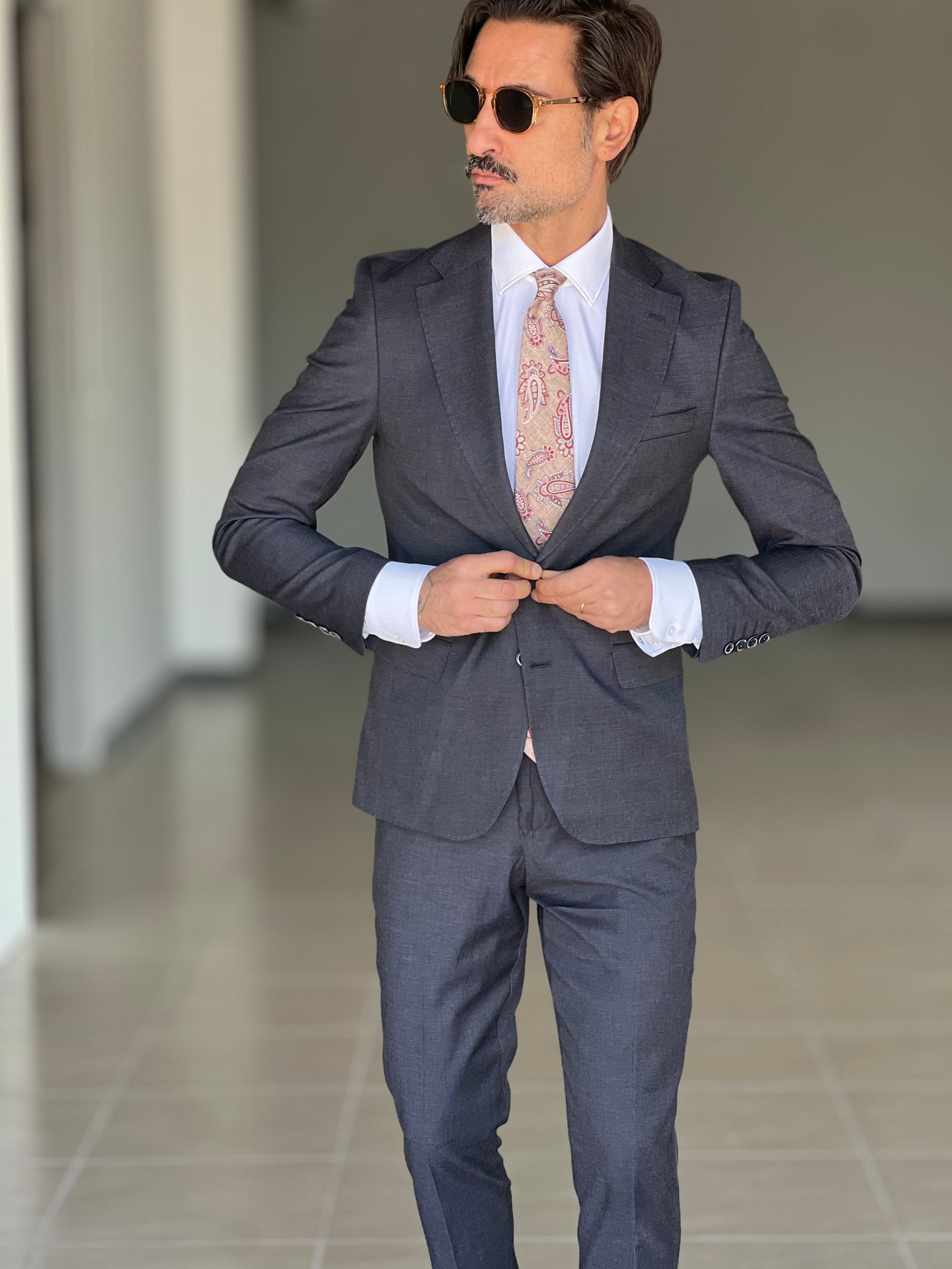 ABITO  GRIGIO PIOMBO  MONOPETTO ELASTICIZZATO