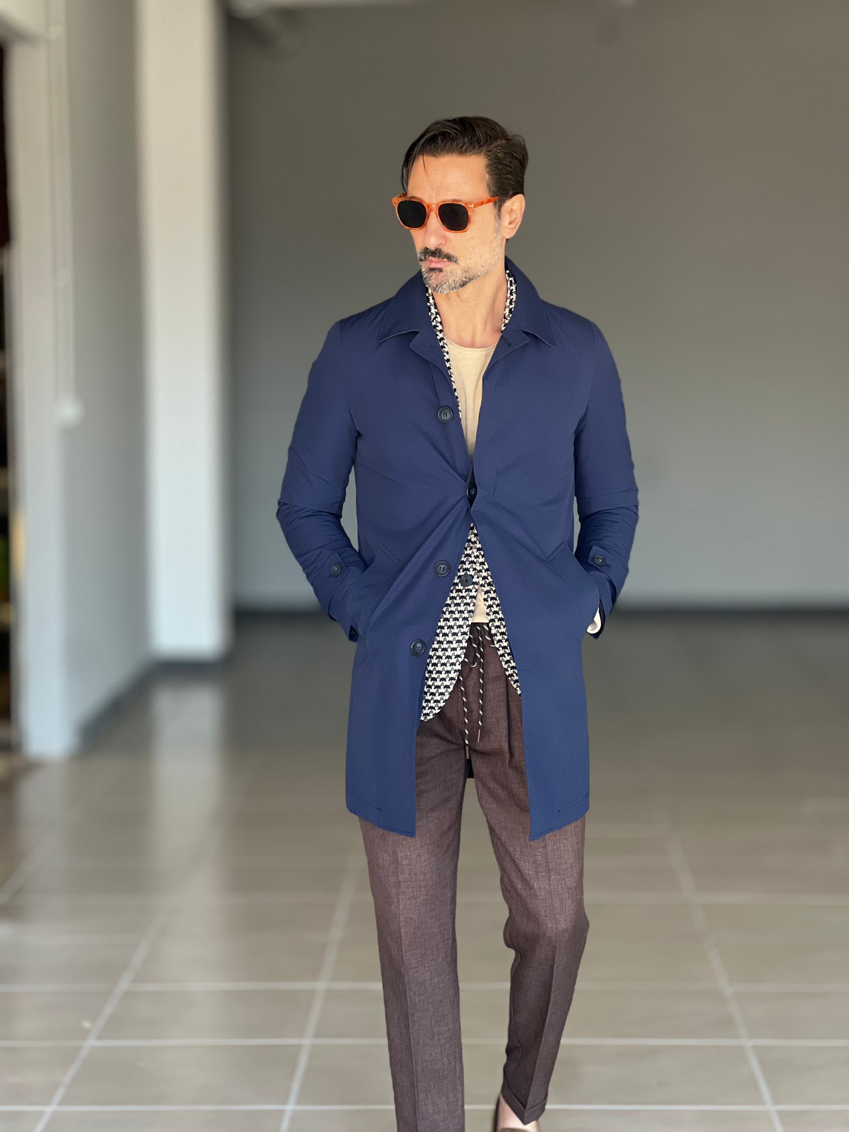 TRENCH BLU  TESSUTO TECNICO IMPERMIABILE COLLO CAMICIA