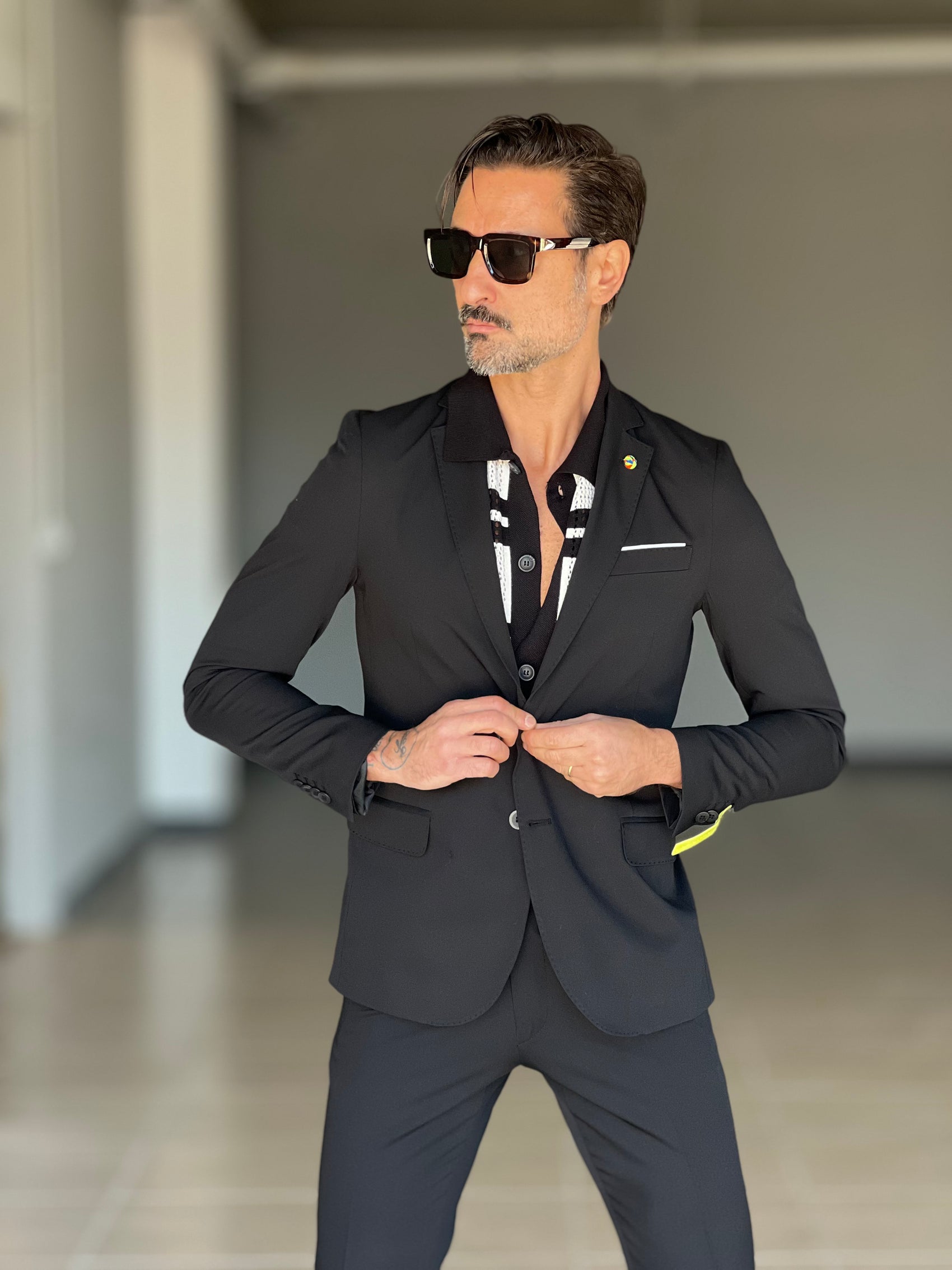 ABITO NERO MONOPETTO VISCOSA