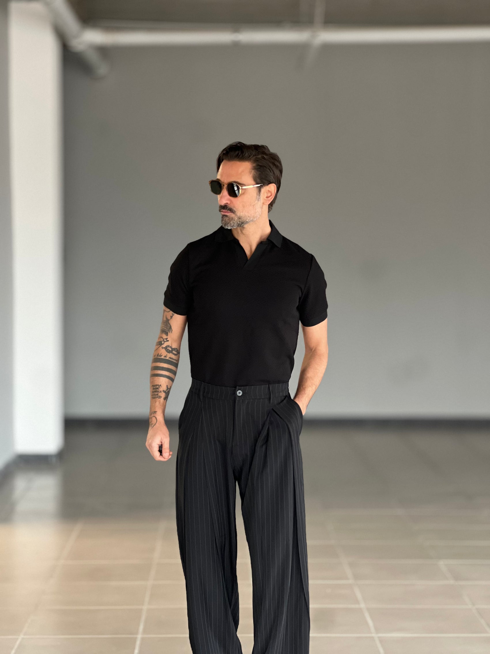 PANTALONE NERO  DOPPIA  PINCES  GESSATO BALOON VISCOSA