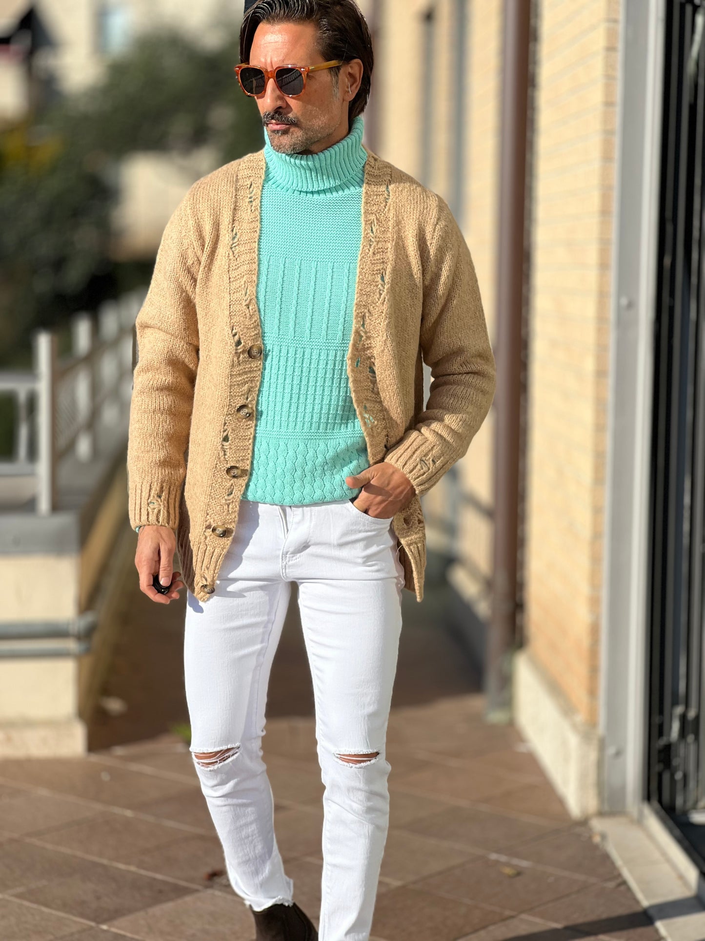 CAMEL BRAID TURTLENECK SWEATER