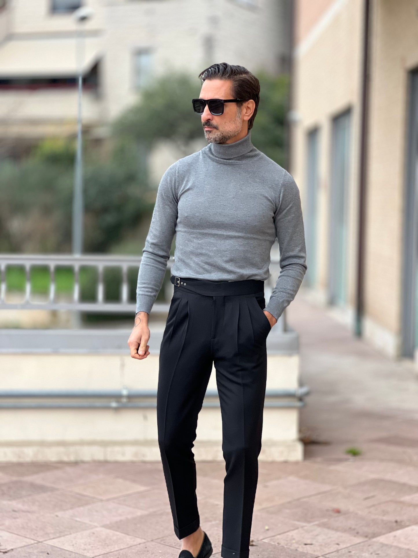 PANTALONE VITA ALTA NERO ALLACCIATURA DESTRA