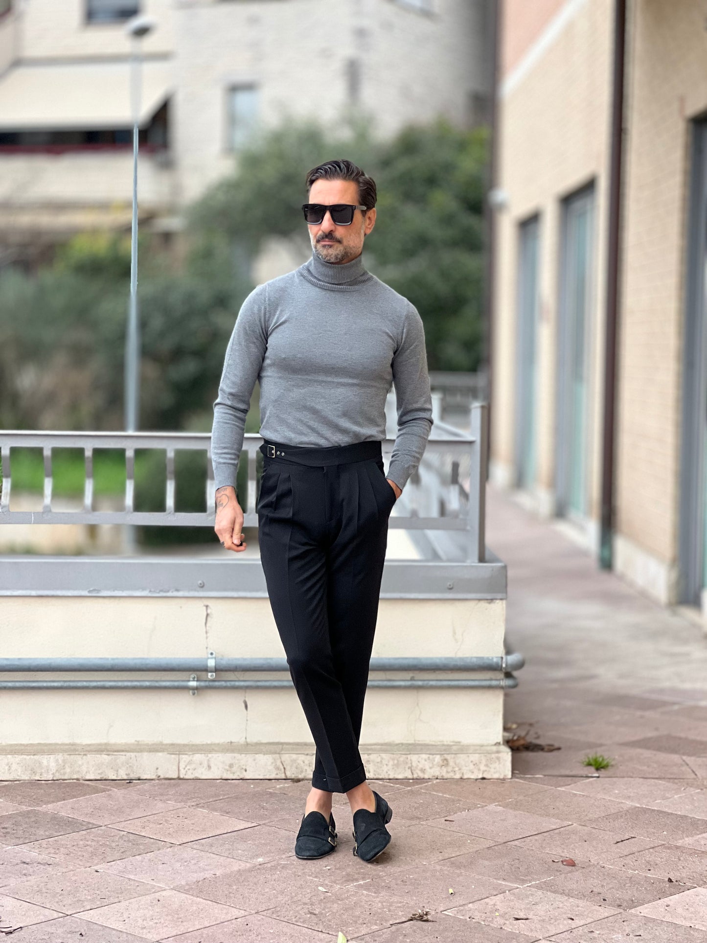 PANTALONE VITA ALTA NERO ALLACCIATURA DESTRA