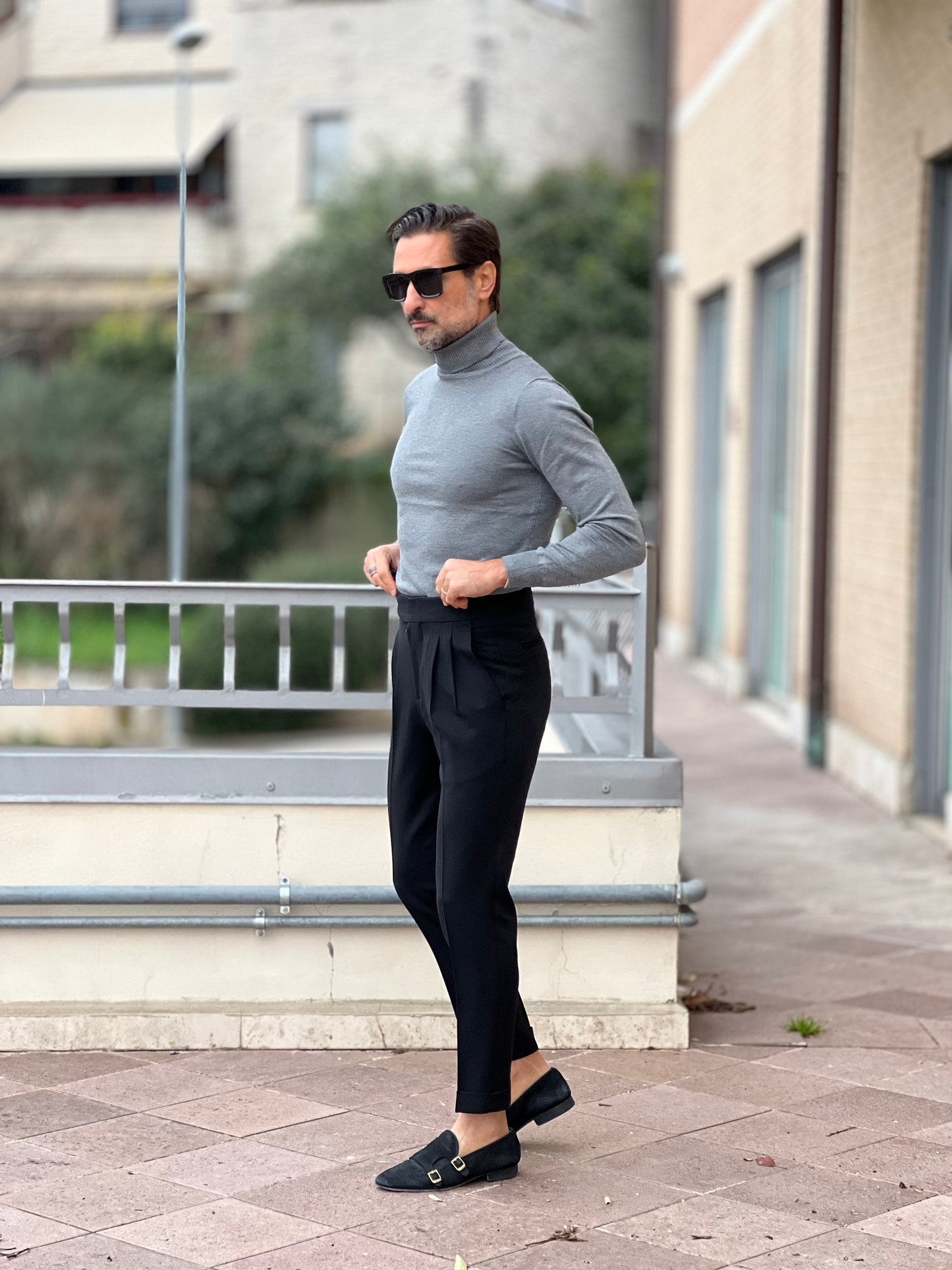 PANTALONE VITA ALTA NERO ALLACCIATURA DESTRA