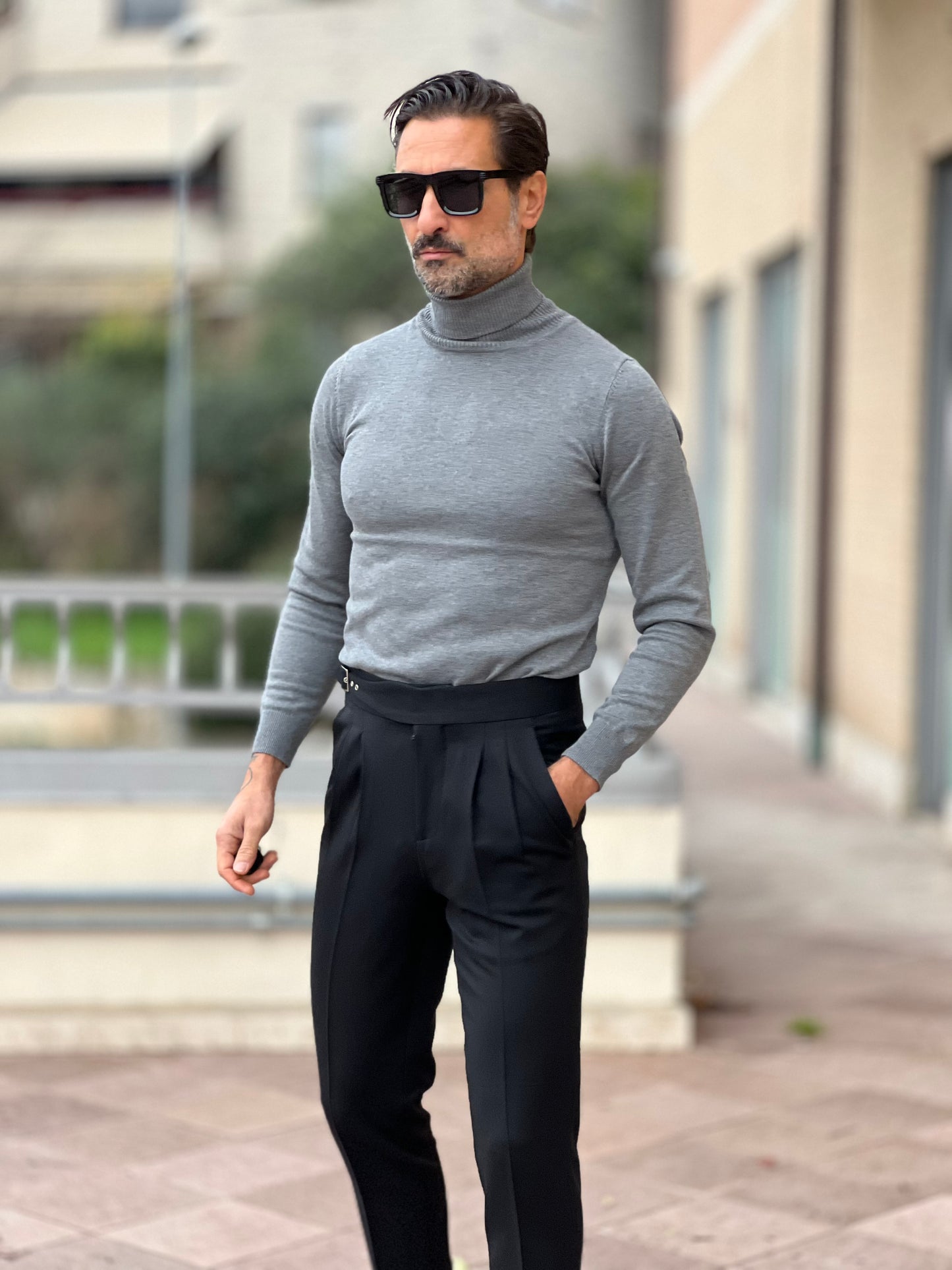 PANTALONE VITA ALTA NERO ALLACCIATURA DESTRA